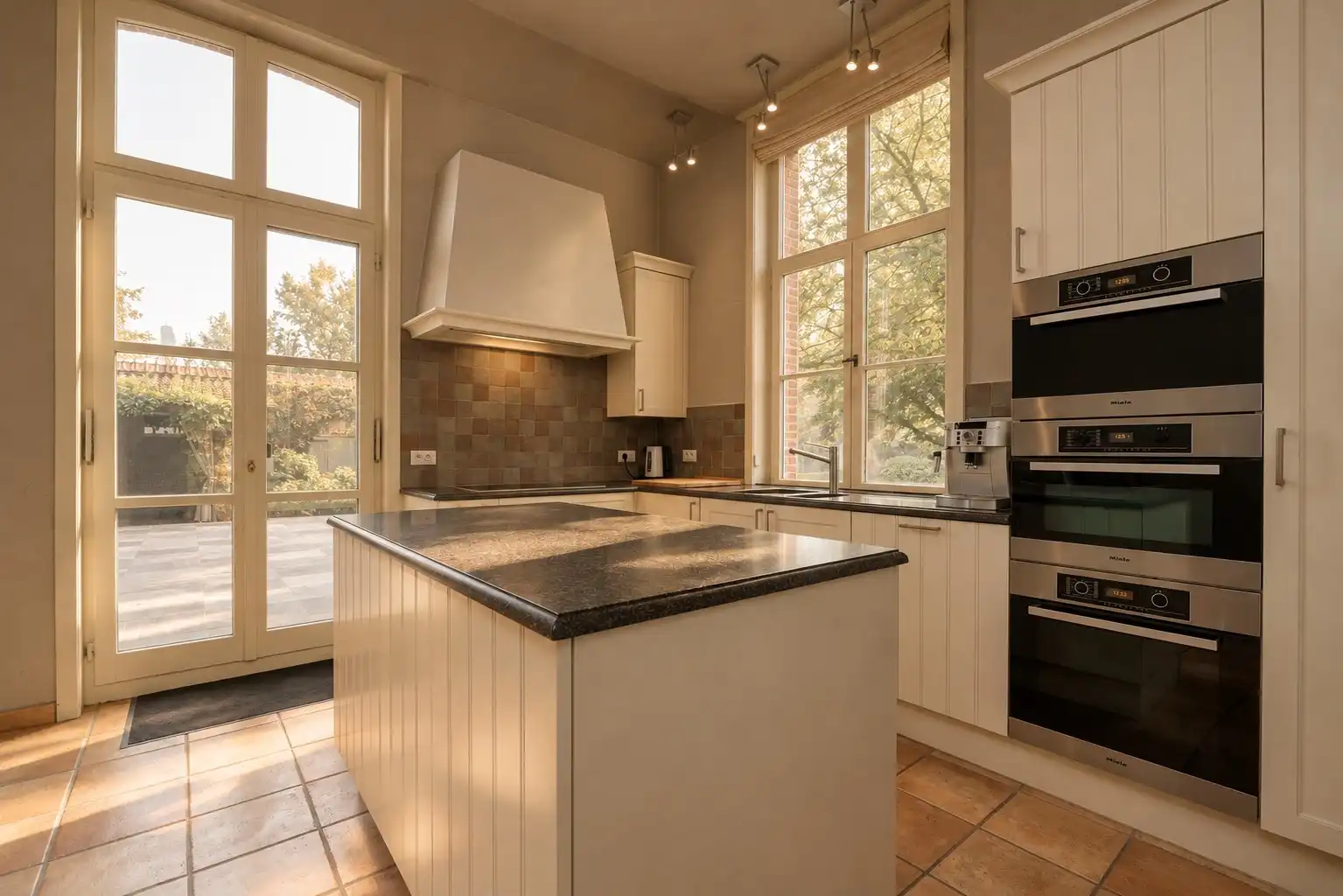 Statig landgoed met koetshuis en ruime bedrijfsmogelijkheden op ca. 8.000 m² foto 9