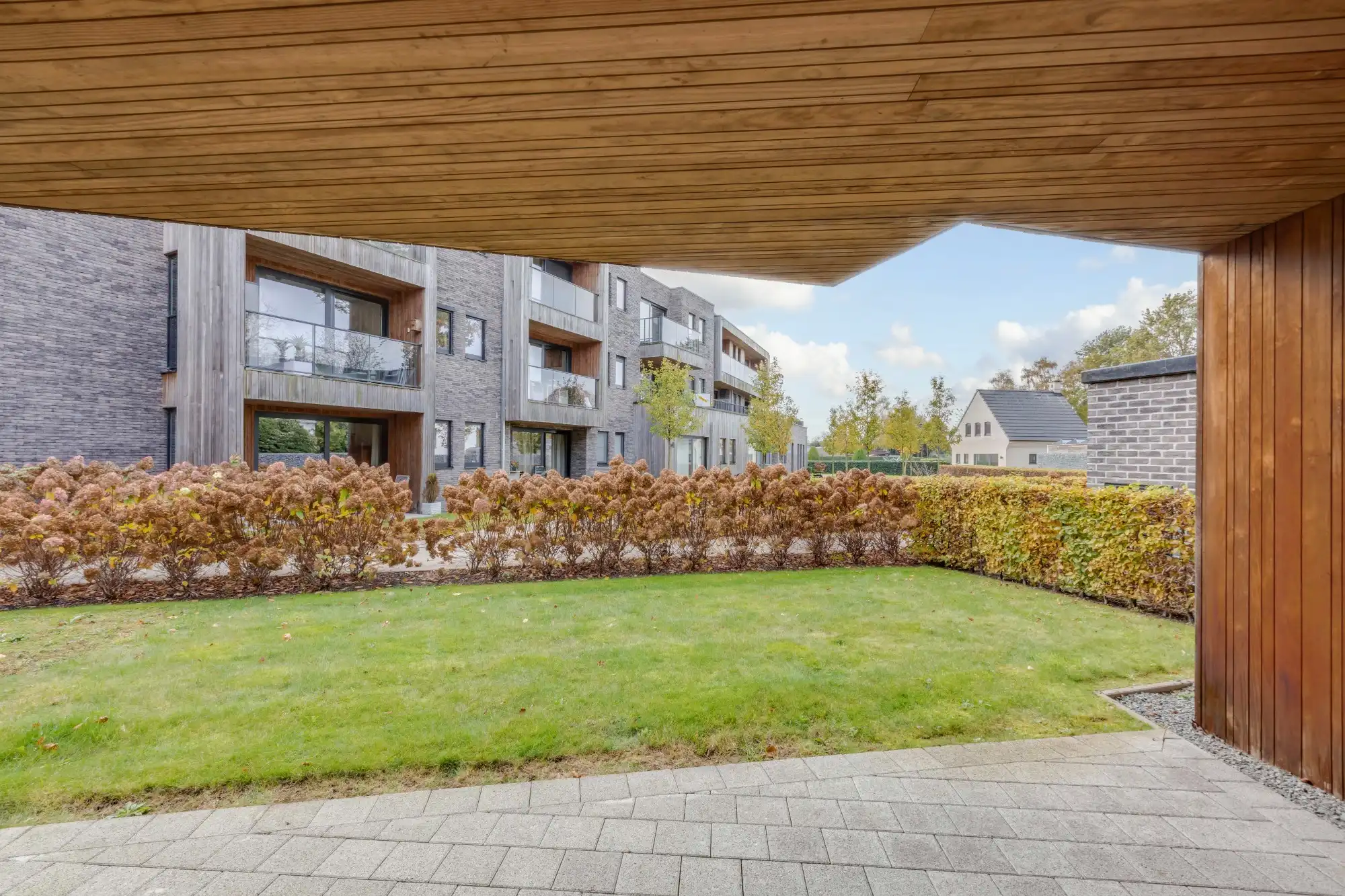 Erkende assistentiewoning in een uiterst charmante omgeving foto 8