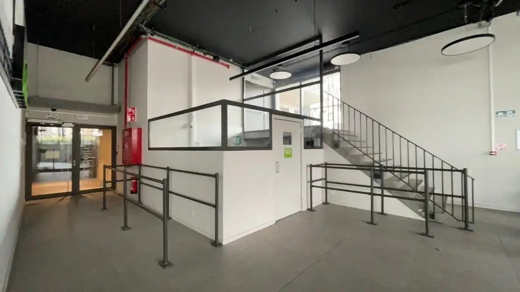 Winkel te huur aan het Keerdok in Mechelen foto 3