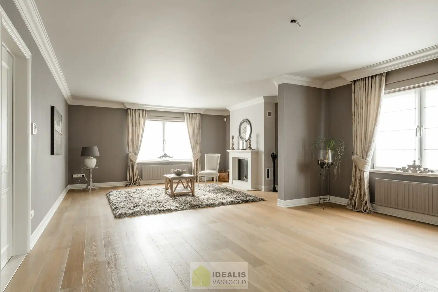 INSTAPKLARE HANDELSRUIMTE VAN MAAR LIEFST +- 410M² MET RIANTE WONING OP SCHITTERENDE COMMERCIËLE ZICHTLOCATIE!! foto 43