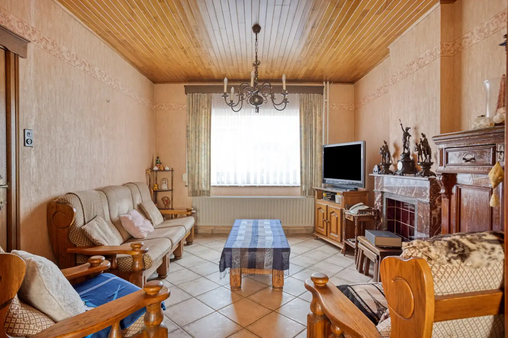 Woning met diepe tuin, garage en vernieuwd geïsoleerd dak, centrum Borgloon foto 5