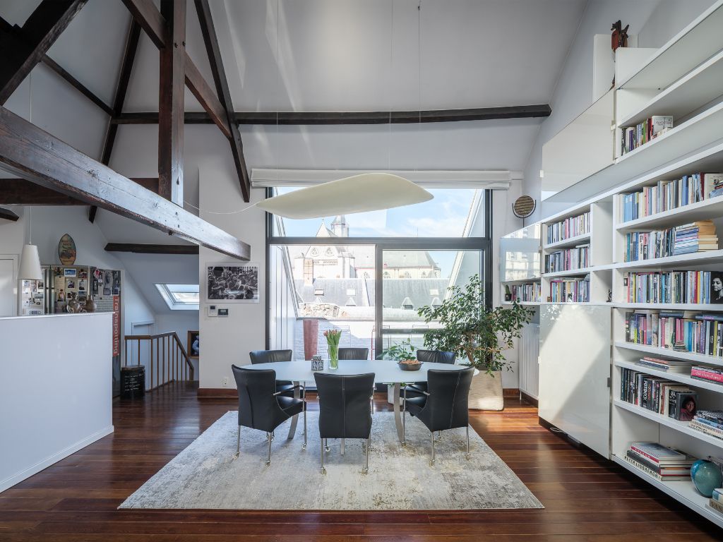 Karaktervol appartement (213 m²) op een gegeerde centrumlocatie foto 3