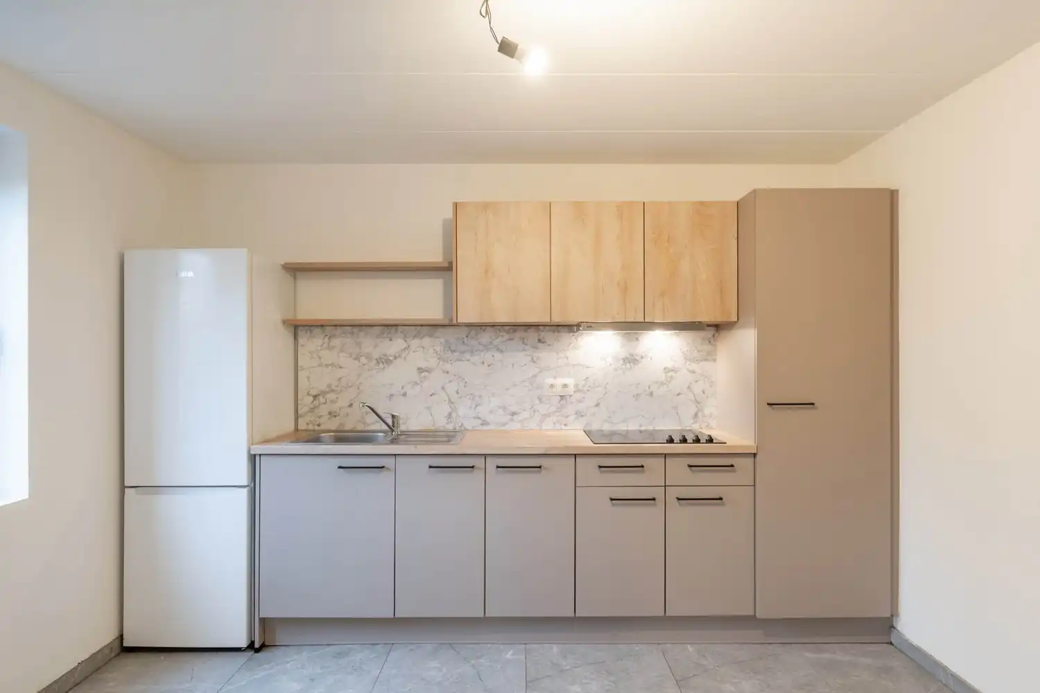 Gloednieuw luxe studio foto 9