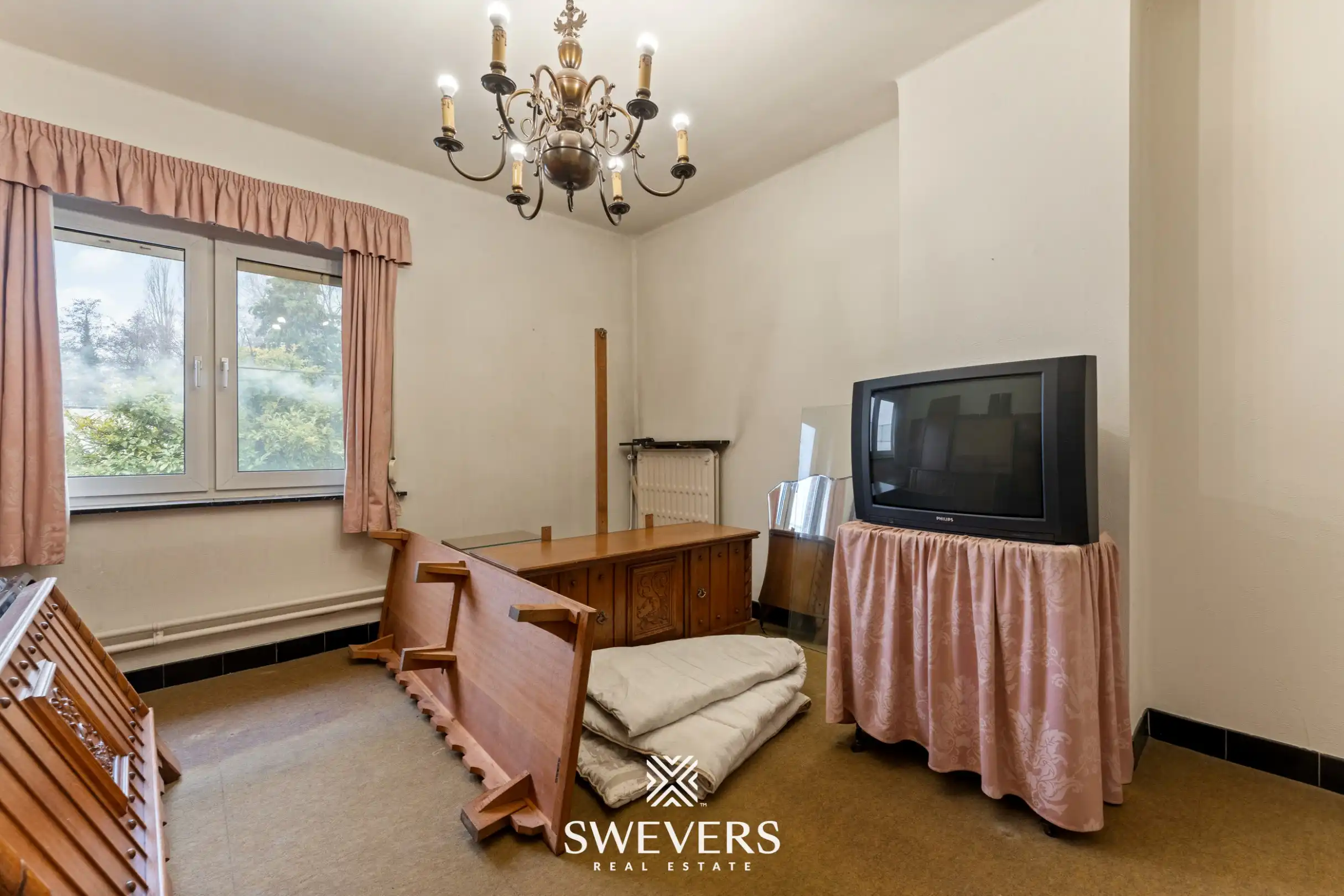 Ruime gezinswoning met multifunctionele loods op commerciële toplocatie foto 19