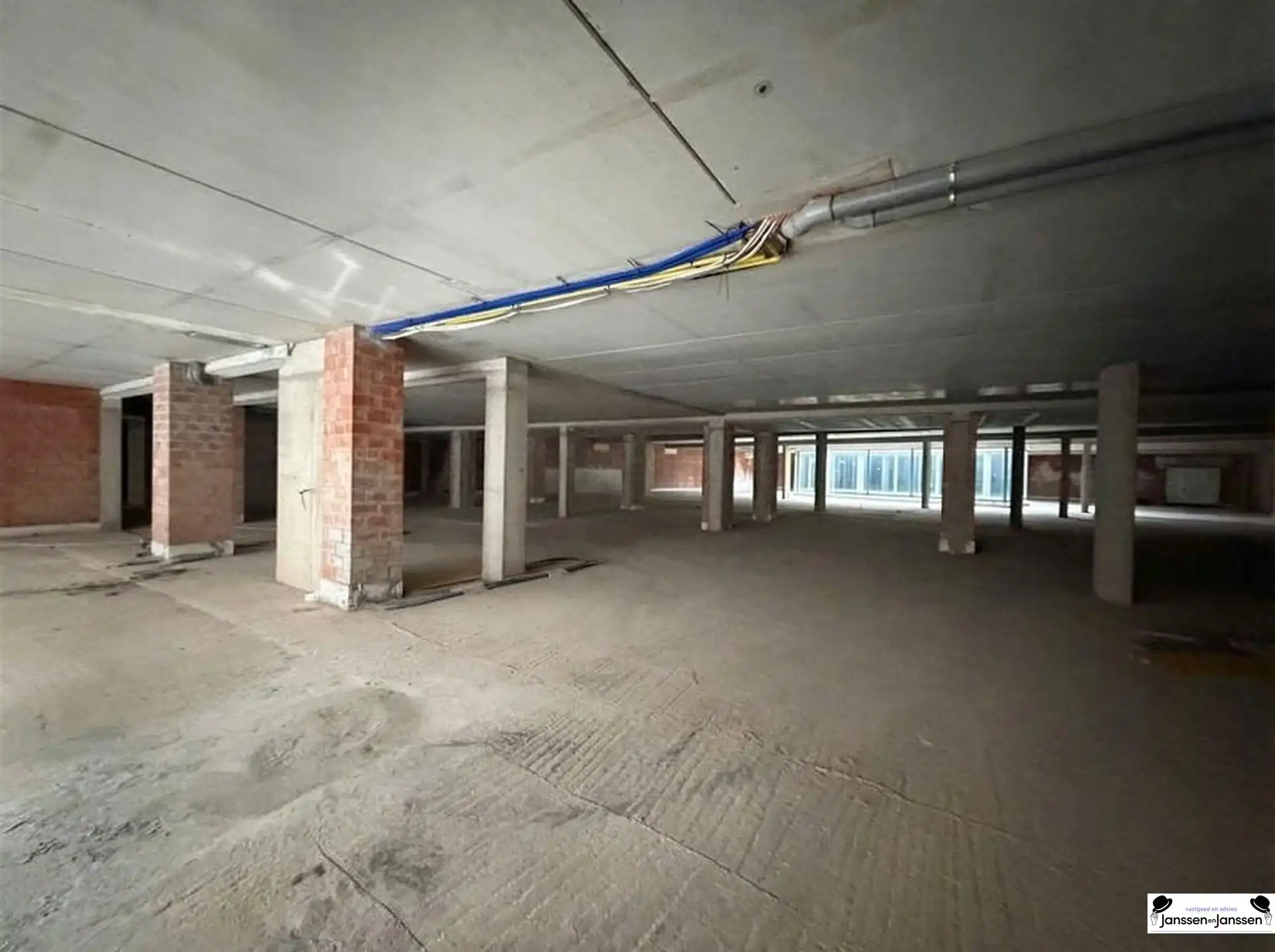 Commercieel gelijkvloers in het centrum van Brasschaat foto 5