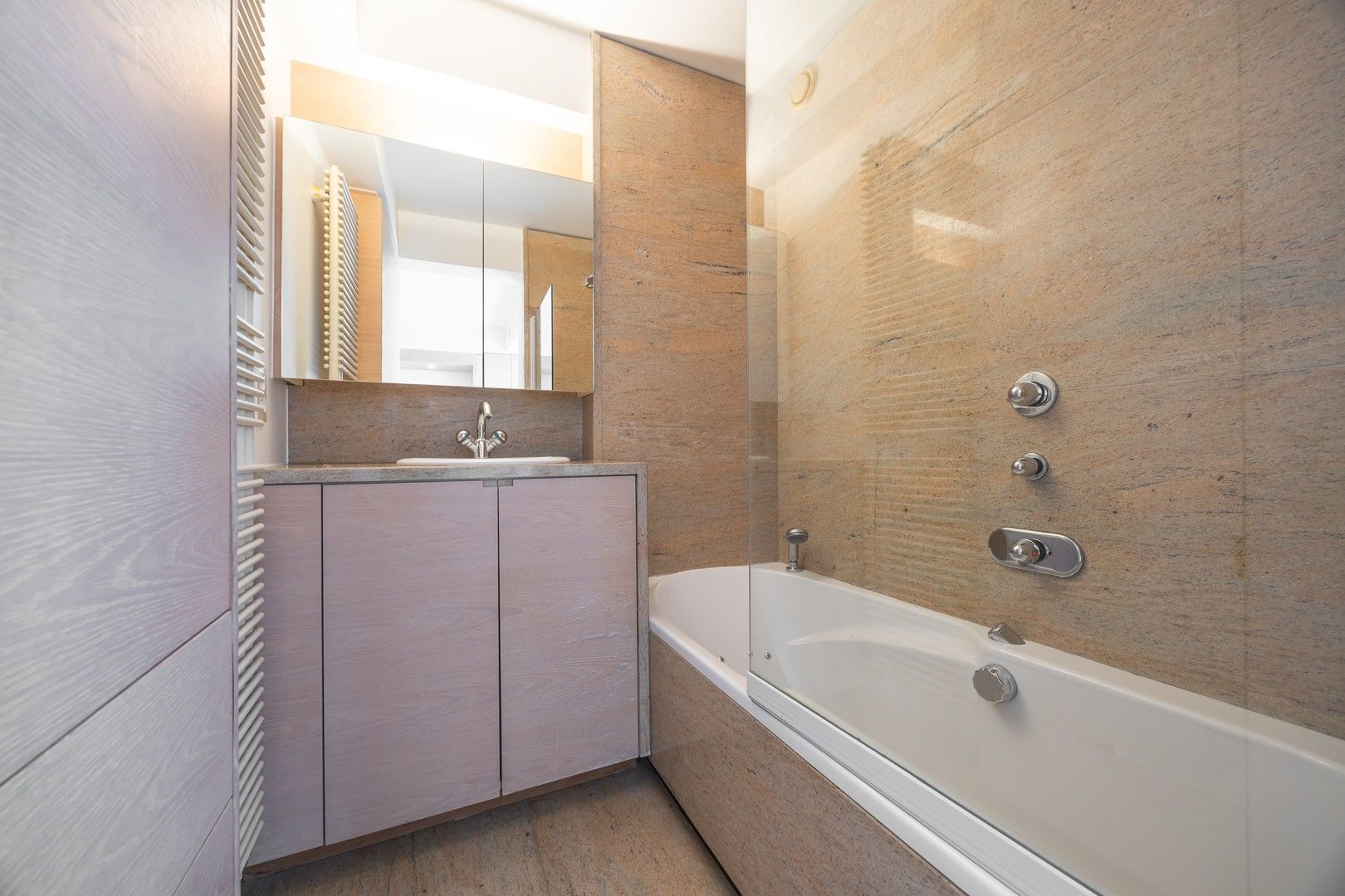 WESTHILL 05.01 foto 15