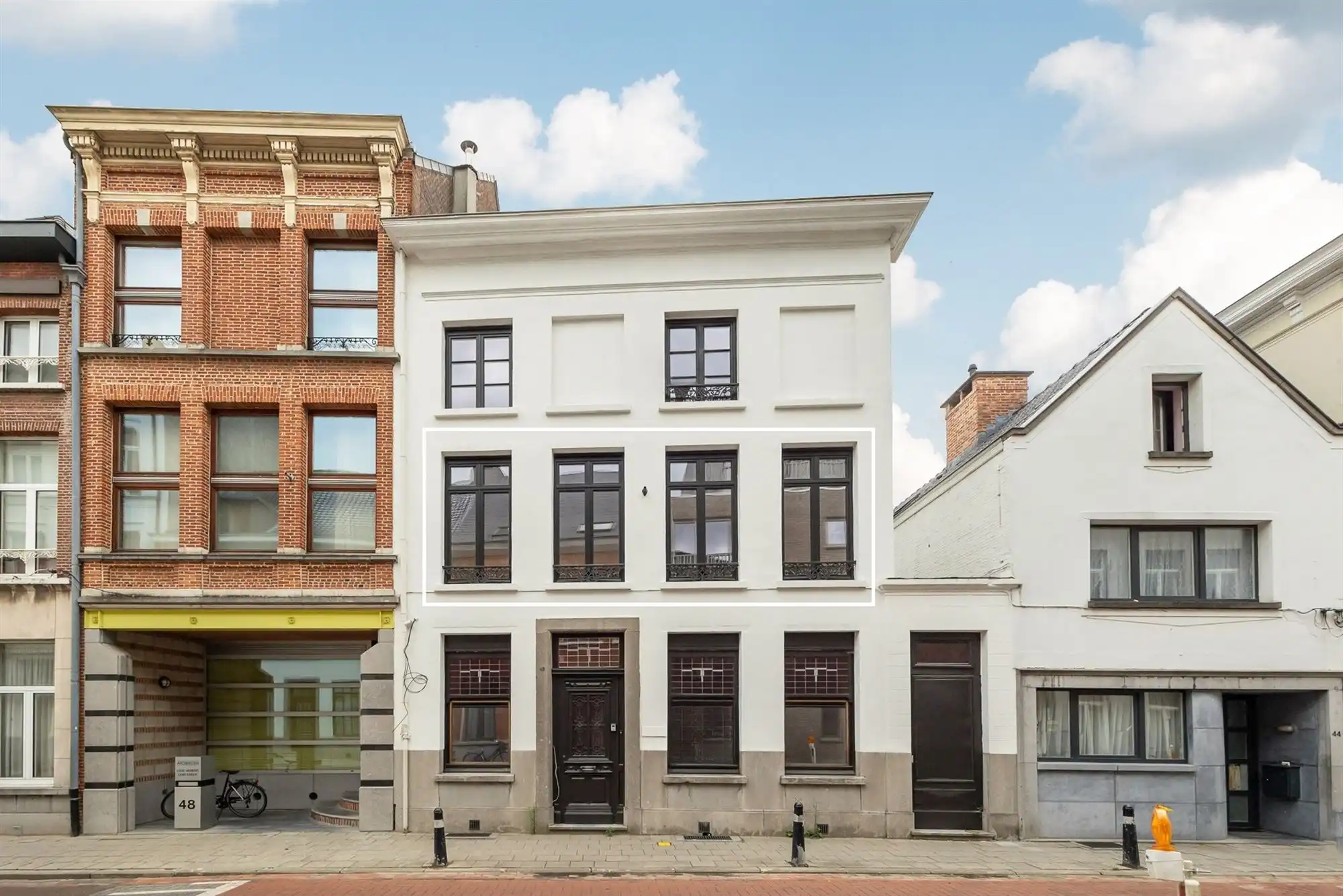 Gerenoveerd appartement met zonovergoten dakterras op toplocatie in Lier foto {{pictureIndex}}