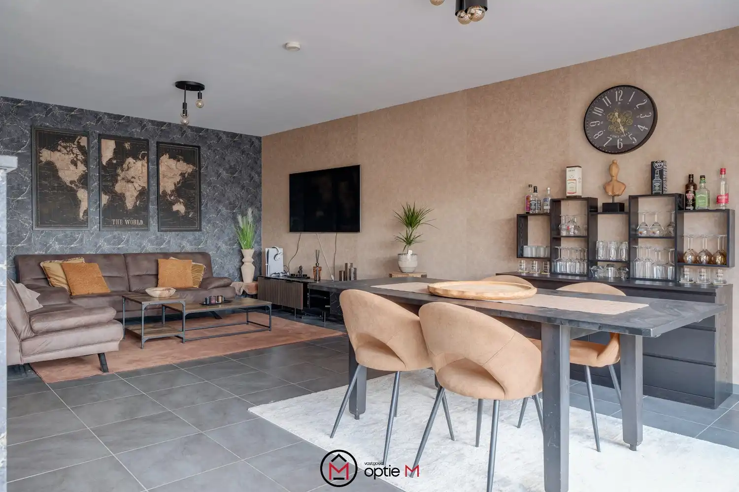 Ruim appartement in Bilzen-Hoeselt met parkeerplaats foto 6