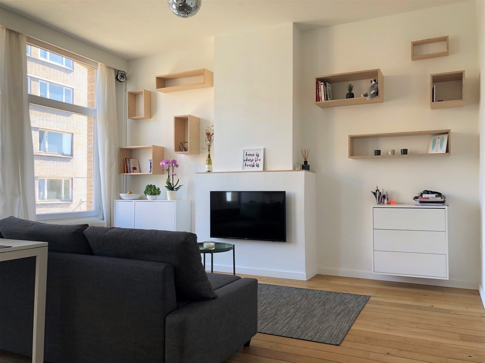 Gemeubeld appartement met 1 slaapkamer! foto {{pictureIndex}}