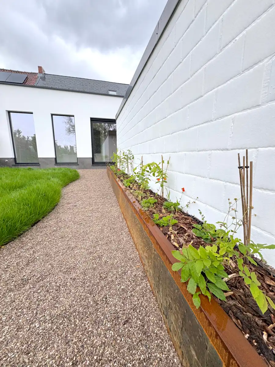 Volledig vernieuwde energiezuinige woning met garage en 3 slpk! foto 23
