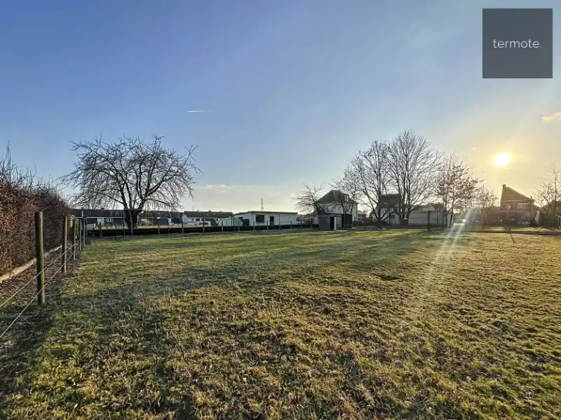 Projectgrond foto {{pictureIndex}}