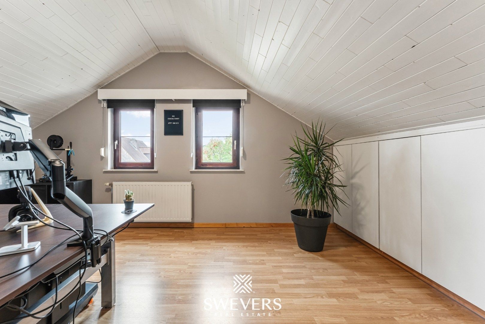 Instapklare gezinswoning met 5 slaapkamers en zonnige tuin te Genk foto 19