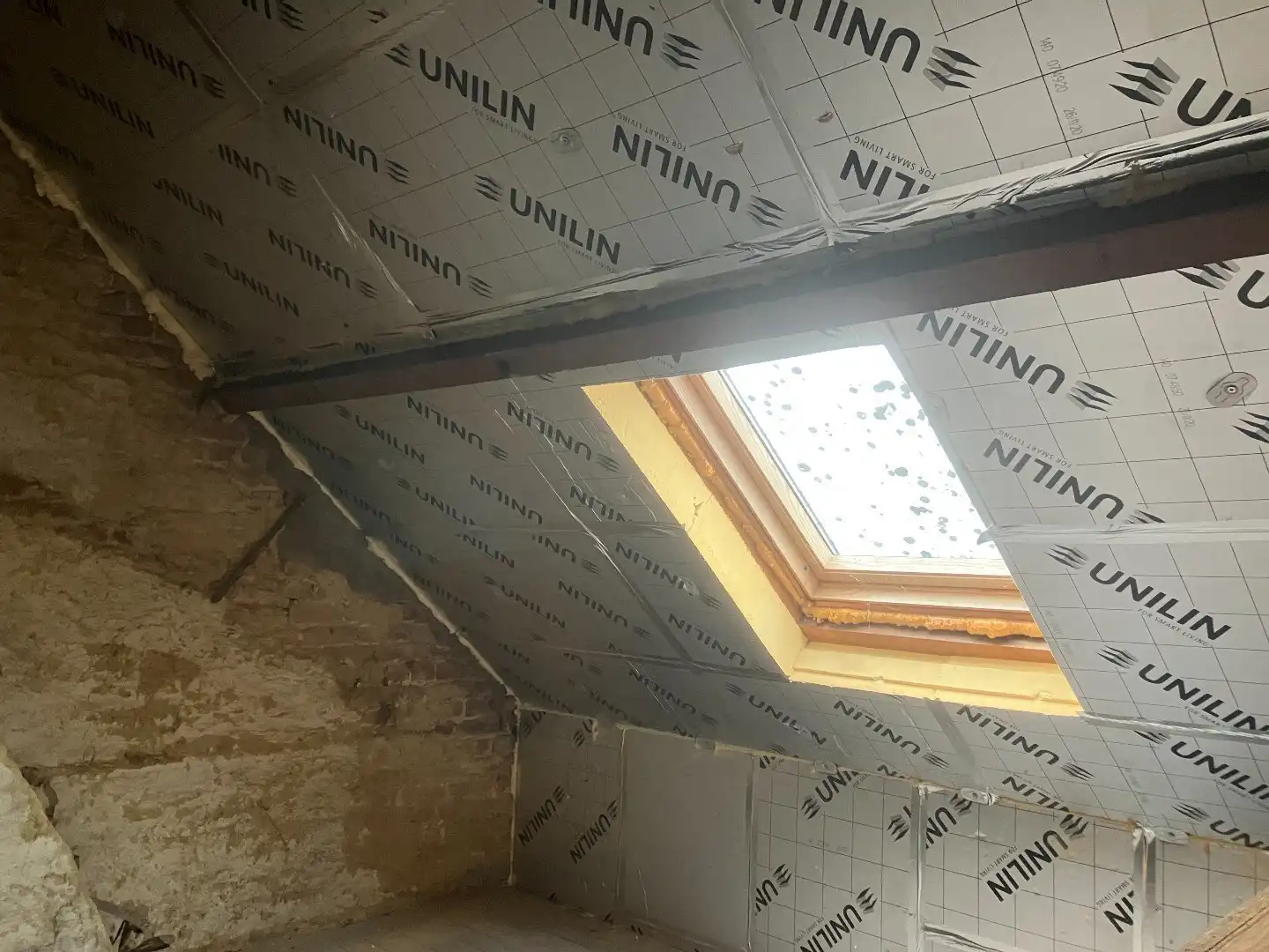Rijwoning met 2 slaapkamers en achterliggende garage! foto 10
