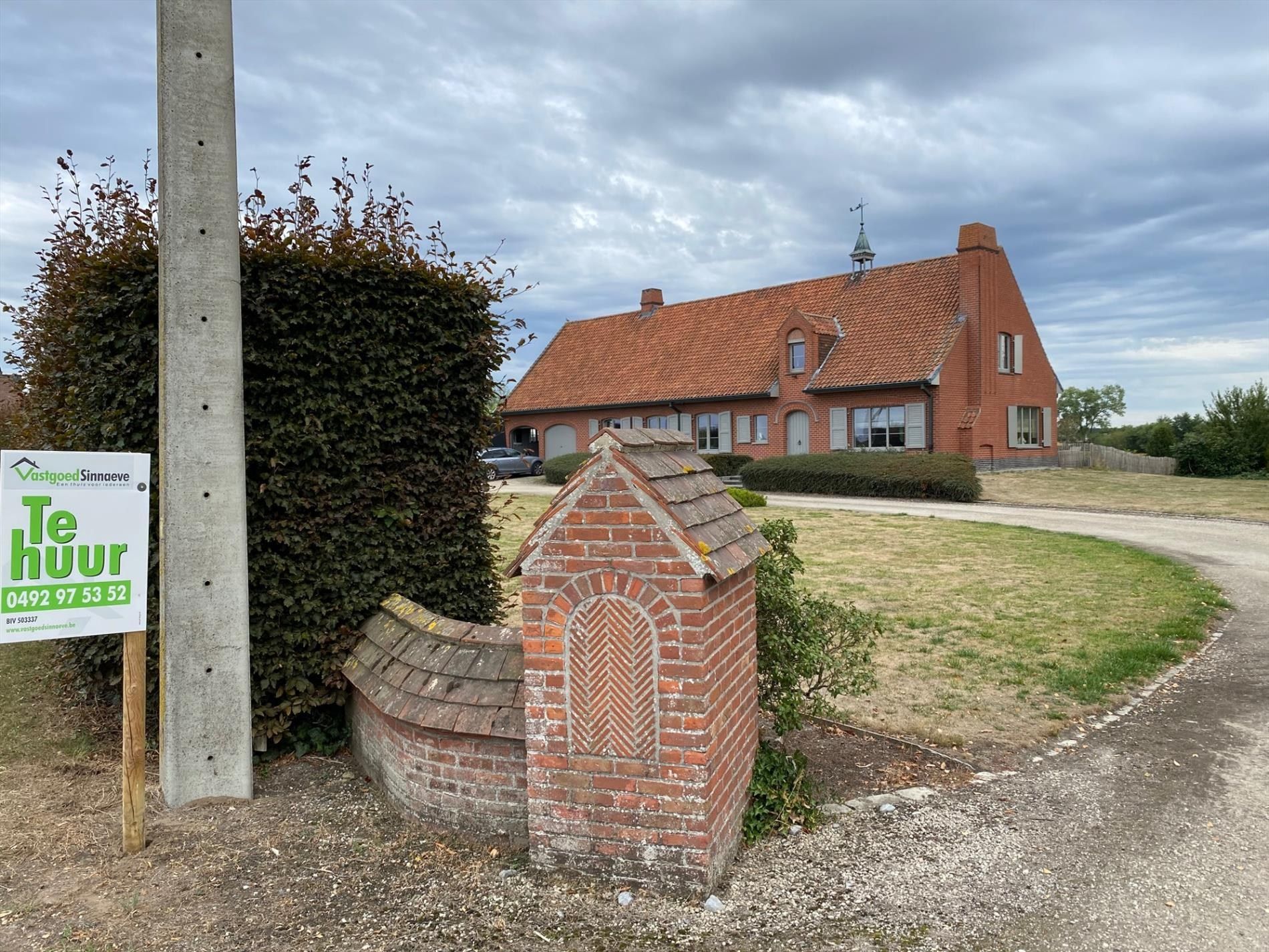 Alleenstaande woning met 3 slaapkamers en dubbele garage te Ardooie foto 2
