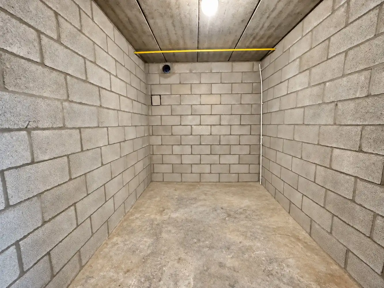 ENERGIEZUINIG APPARTEMENT MET 2 SLAAPKAMERS EN 2 ONDERGRONDSE AUTOSTAANPLAATSEN foto 11