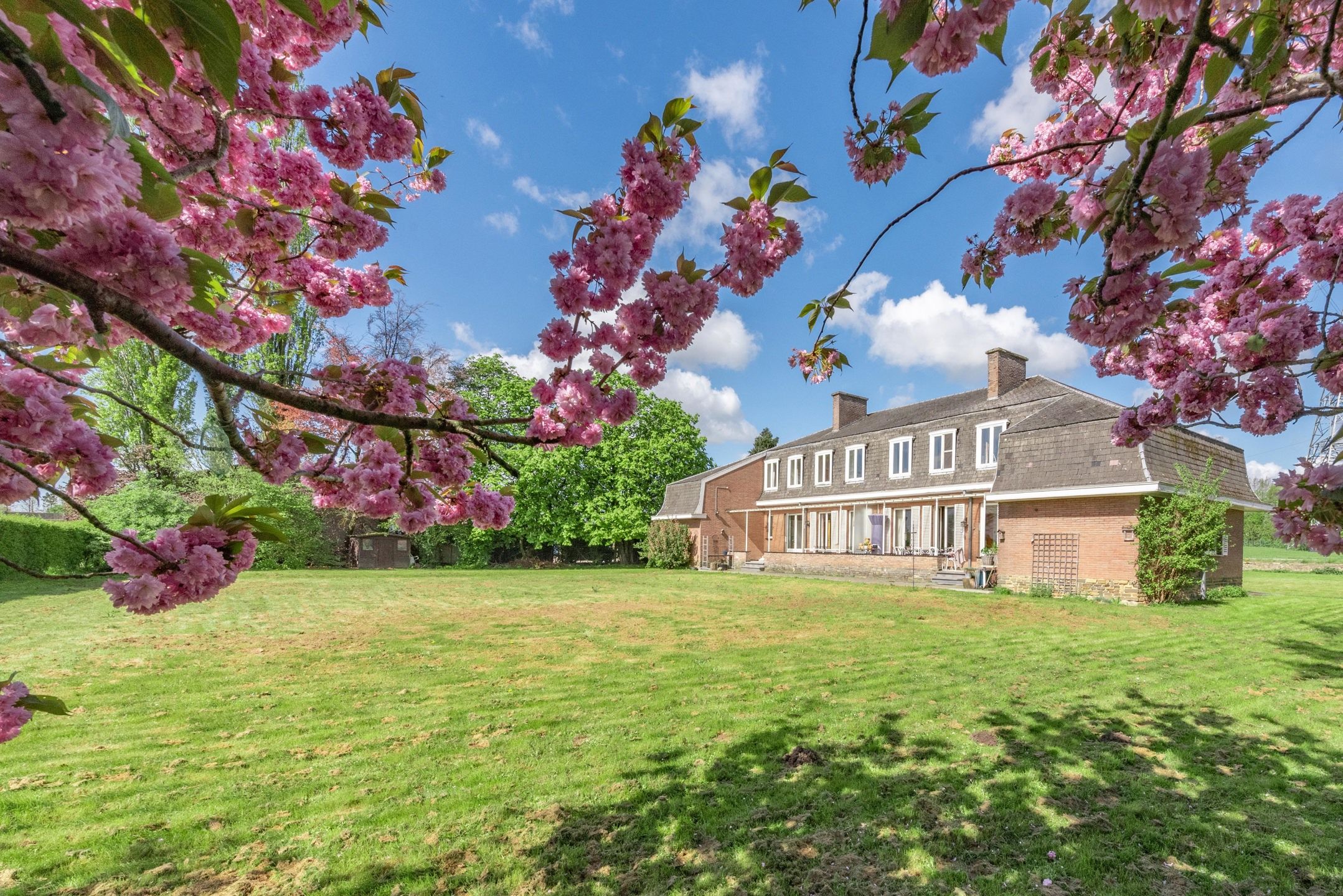 Halfvrijstaande villa in een landelijke setting foto 18