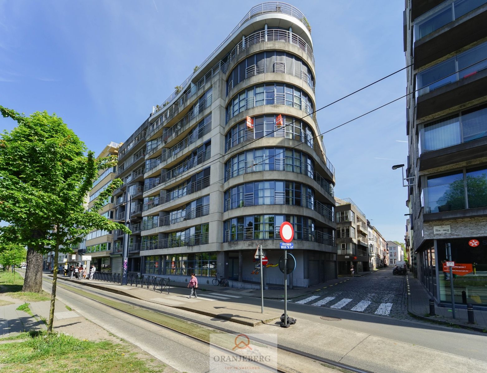 Lichtrijk en ruim appartement (102 m²) met zicht op het Zuidpark, Sint-Pietersabdij, Boekentoren foto {{pictureIndex}}