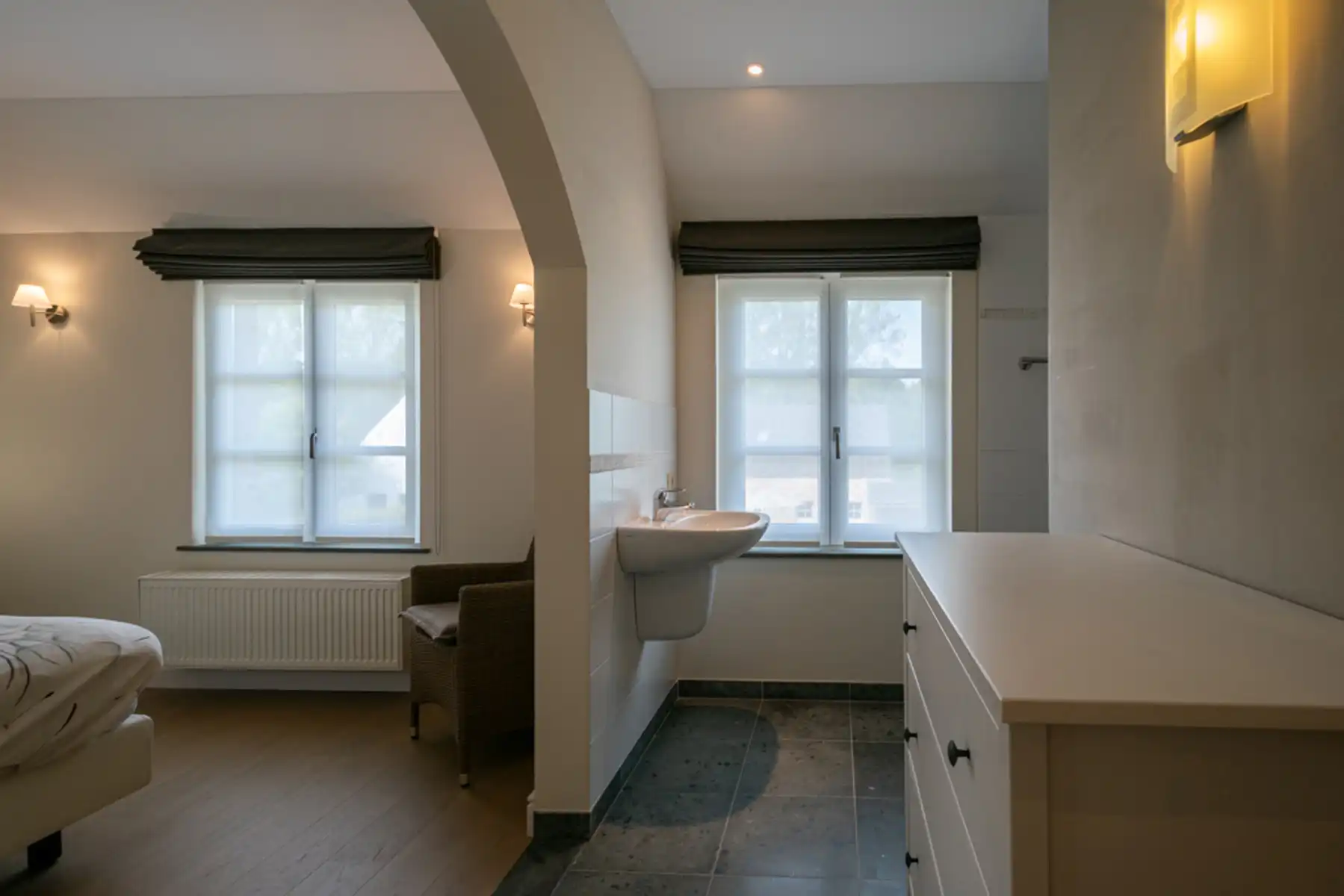 KARAKTERVOLLE PASTORIJWONING MET BIJGEBOUW foto 14