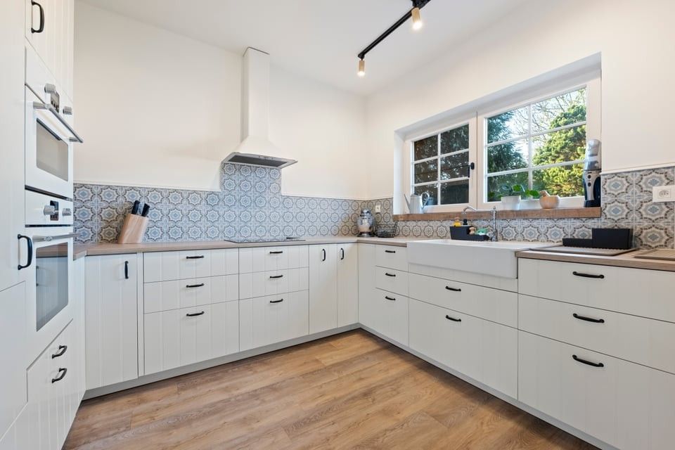 KARAKTERVOLLE WONING MET GROTE GARAGE OP EEN PRACHTIG PERCEEL VAN 13A50CA IN ALKEN foto 11