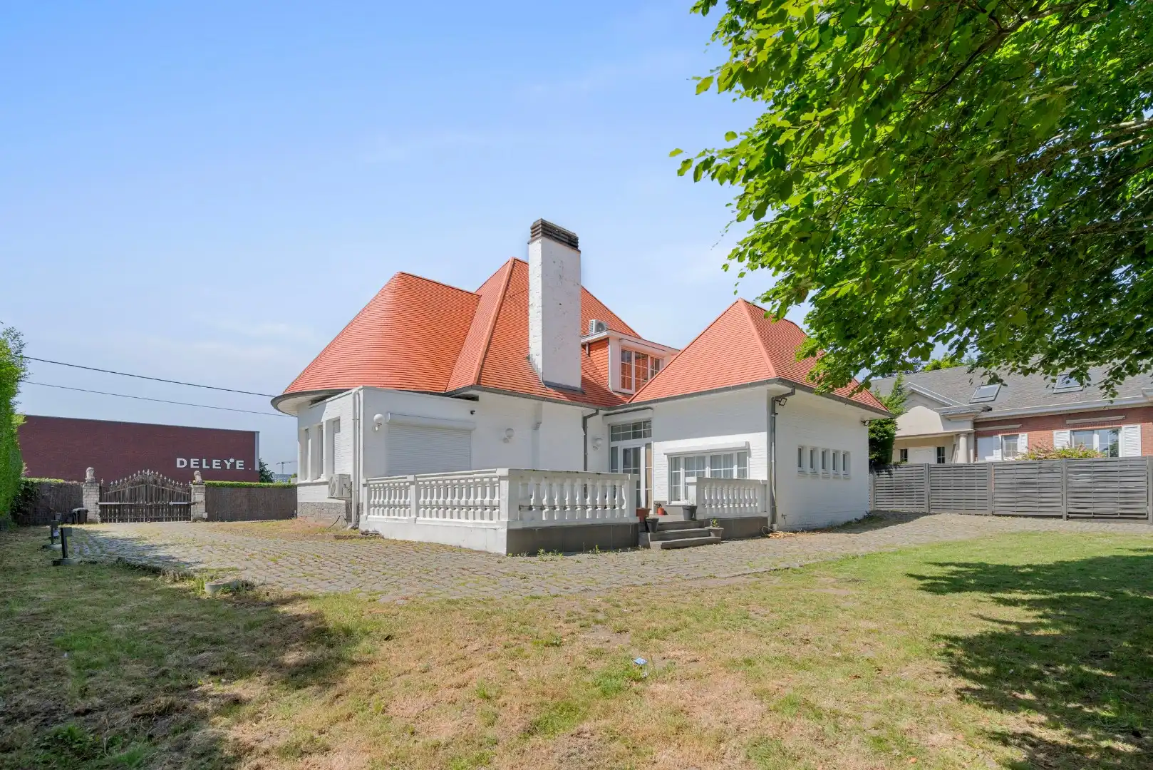 Stijlvolle villa met 5 slaapkamers op mooi perceel van 1325m² foto 22