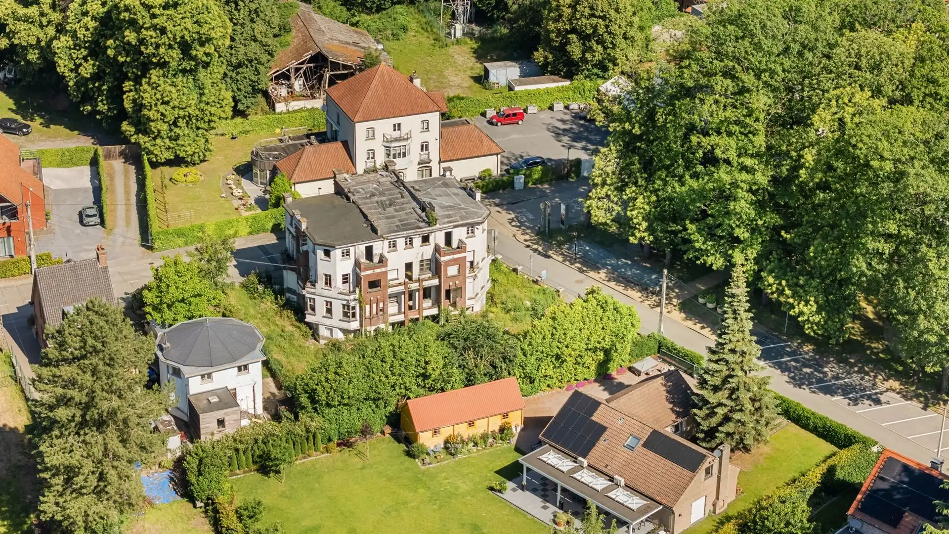 Unieke eigendom met 600m² bew. opp, prachtig gelegen! foto 3