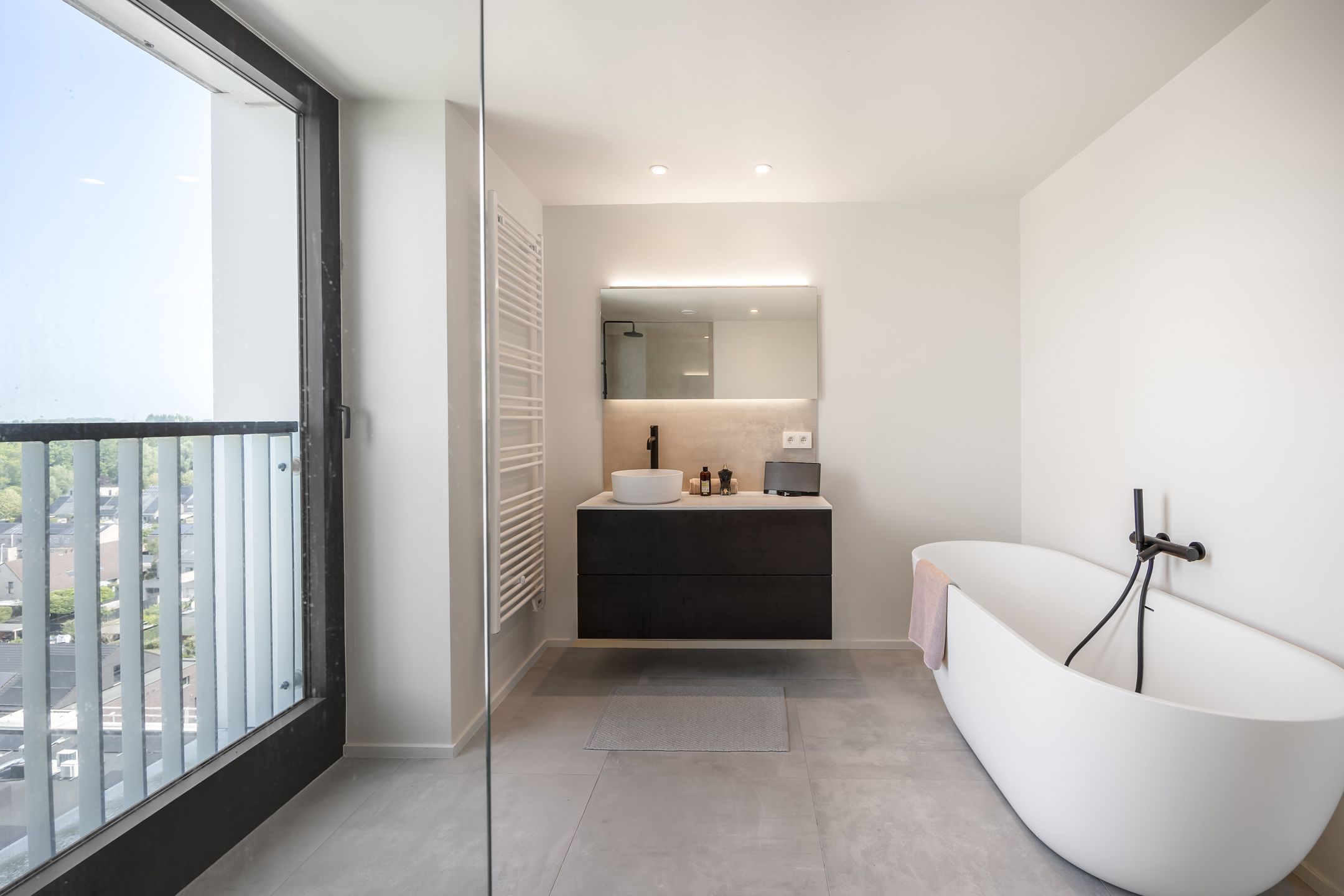 Luxe appartement met  groot terras en fenomenaal uitzicht foto 13