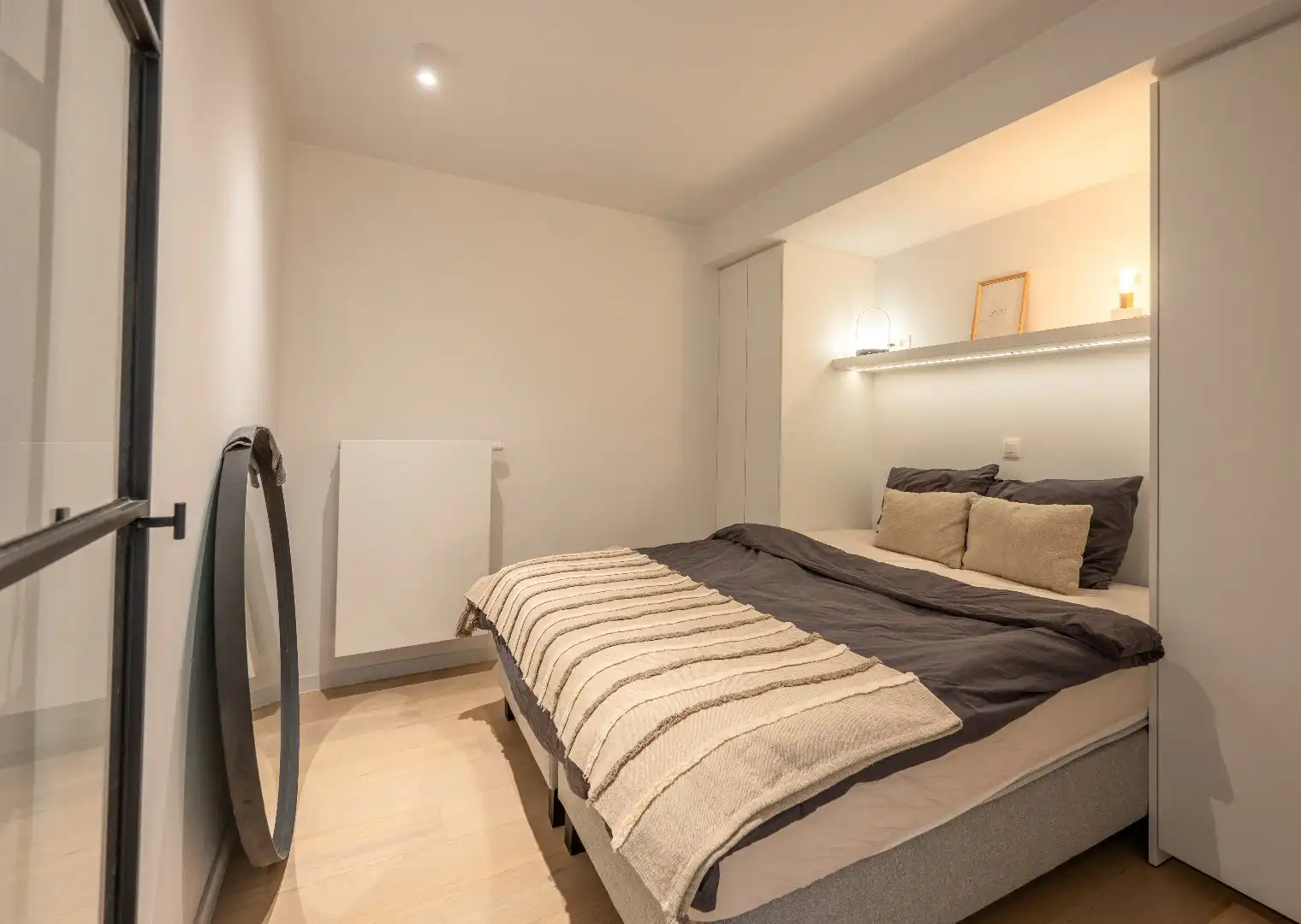 Prachtig gerenoveerd 2-slaapkamerappartement op toplocatie in Knokke foto 6