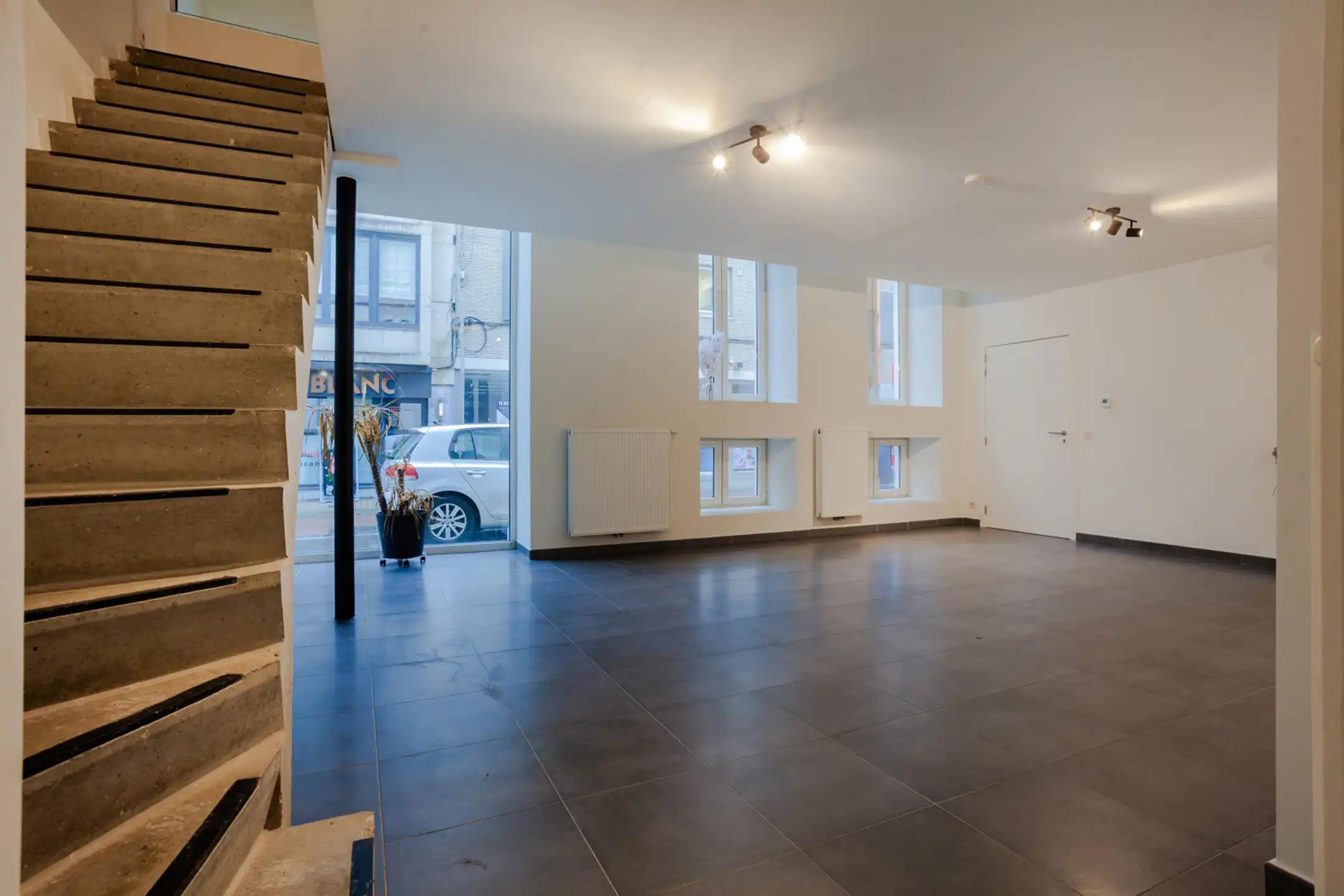 Strategisch gelegen duplex handelsruimte foto 5