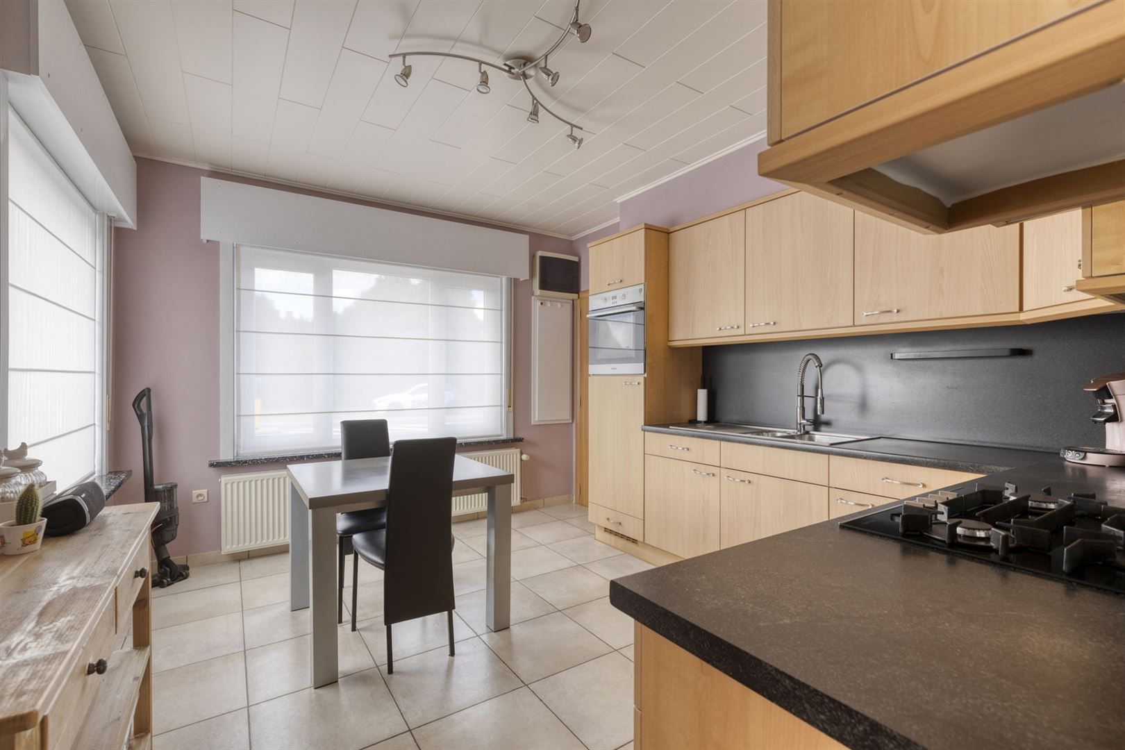 Verzorgde woning met 3 slpk en garage foto 7