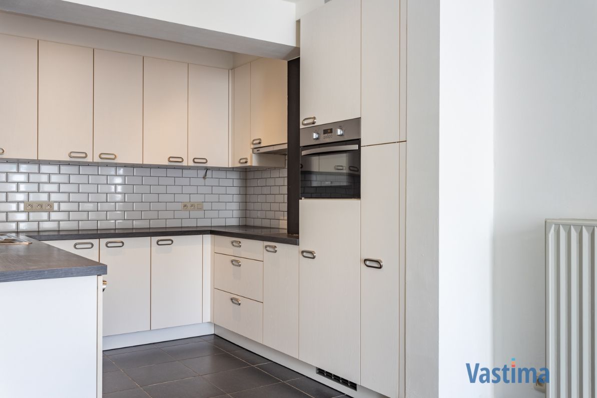 Instapklaar gelijkvloersappartement met 2 slaapkamers en zeer ruim terras foto 7