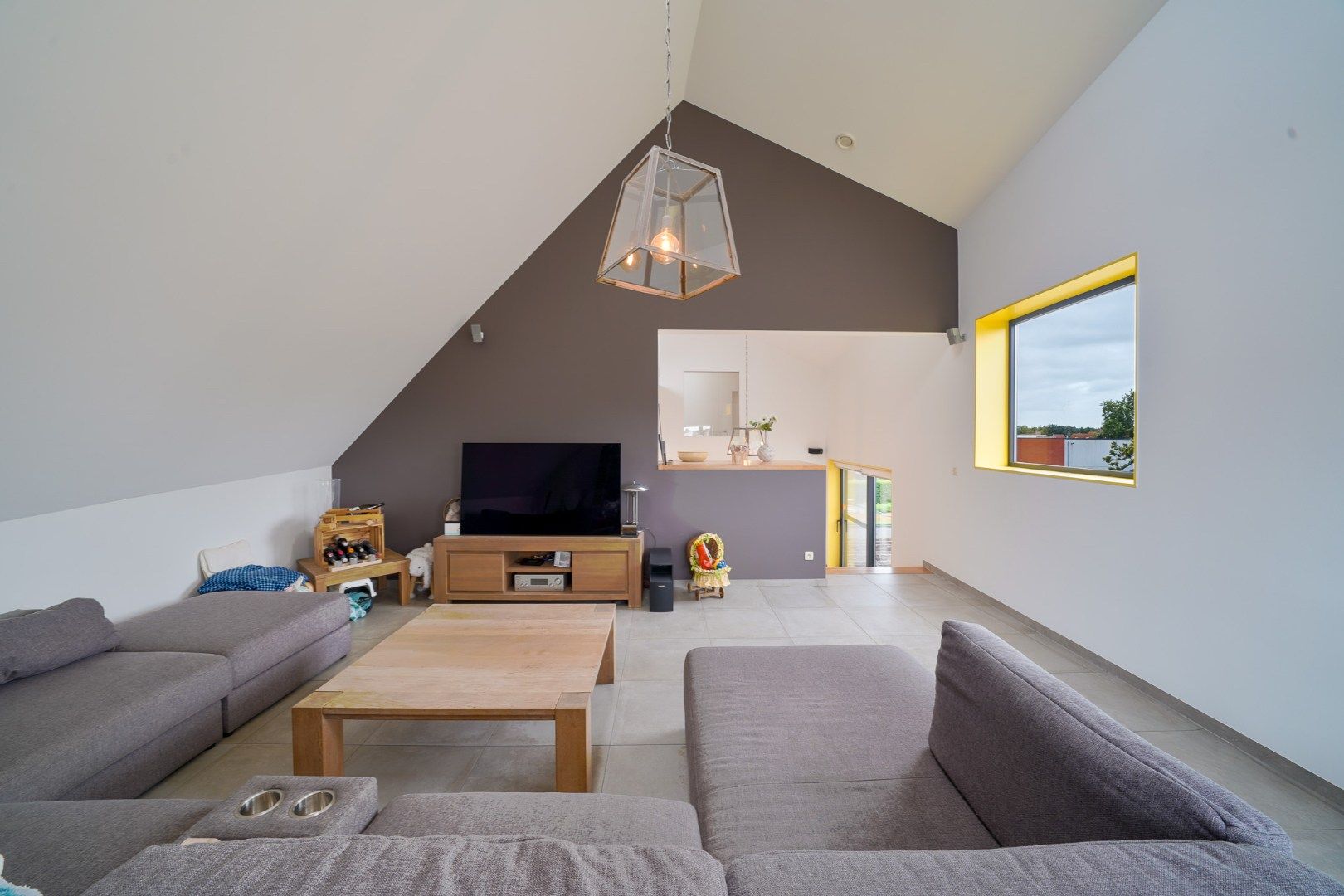 Unieke en recente woning met ruime loods in Oudenburg foto 9