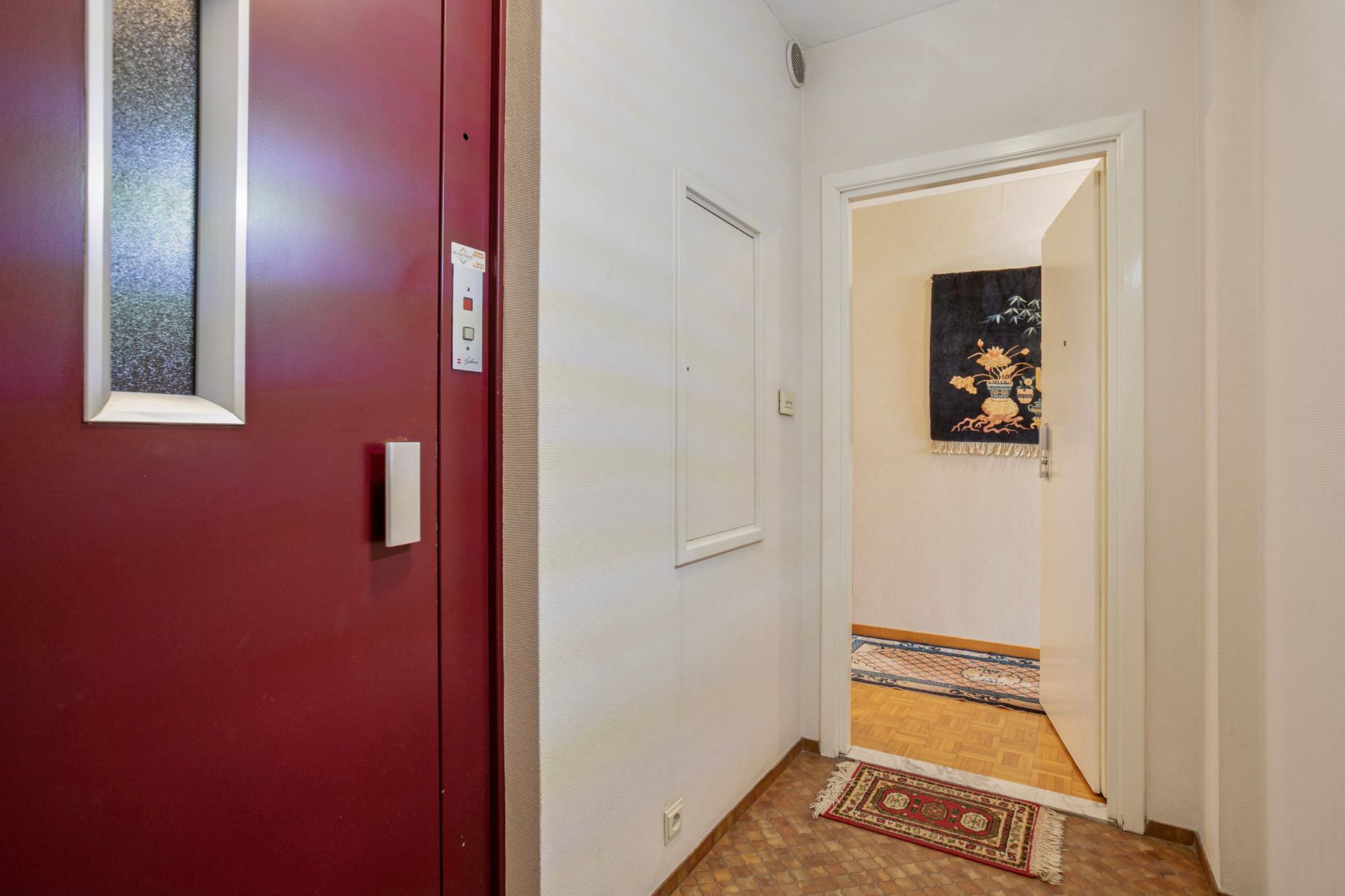 APPARTEMENT OP ZEVENDE VERDIEPING MET LIEFST 4 SLAAPKAMERS! foto 3