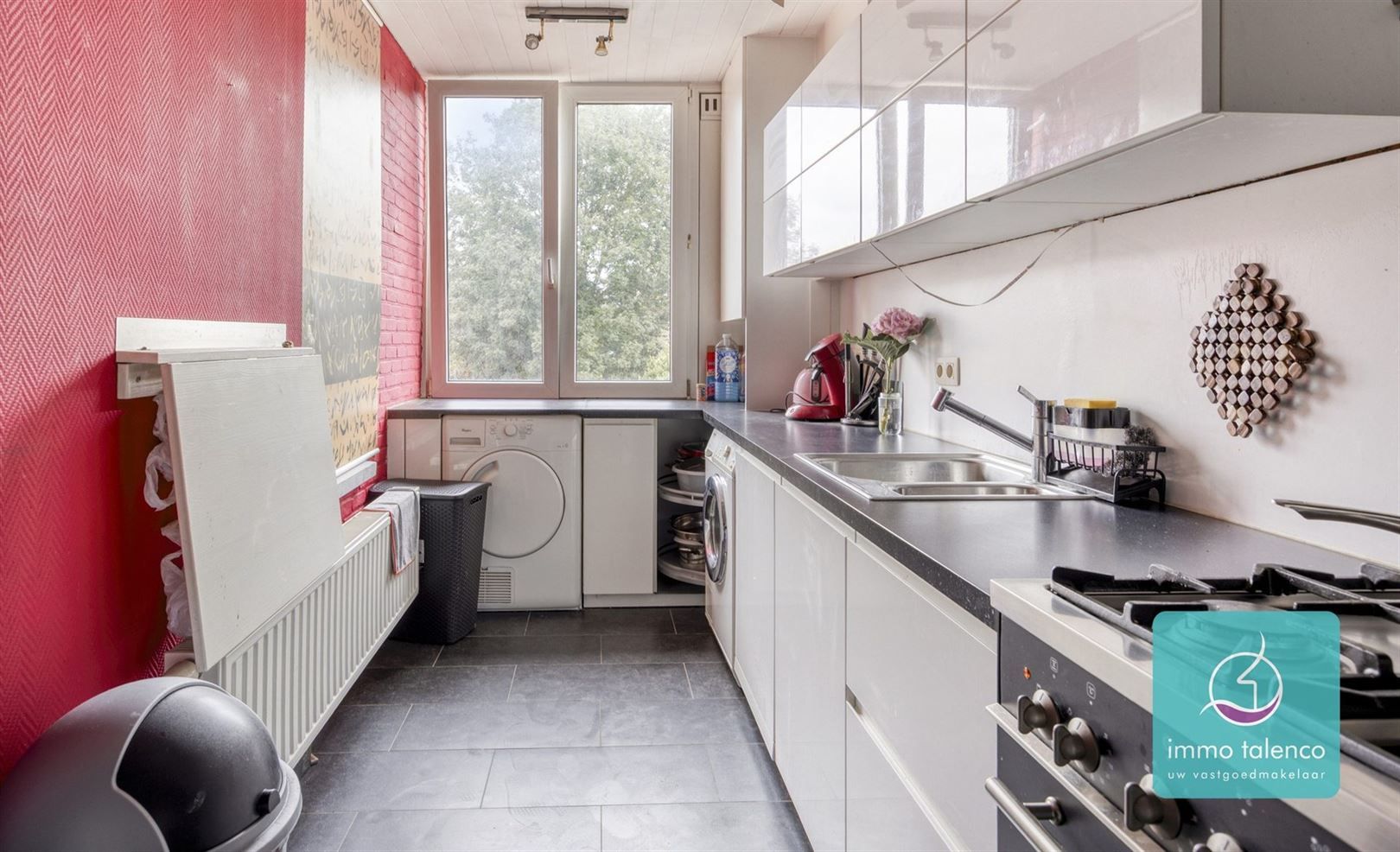 Appartement op eerste verd.-  opp. 94 m² - 2 parkeerplaatsen foto 6