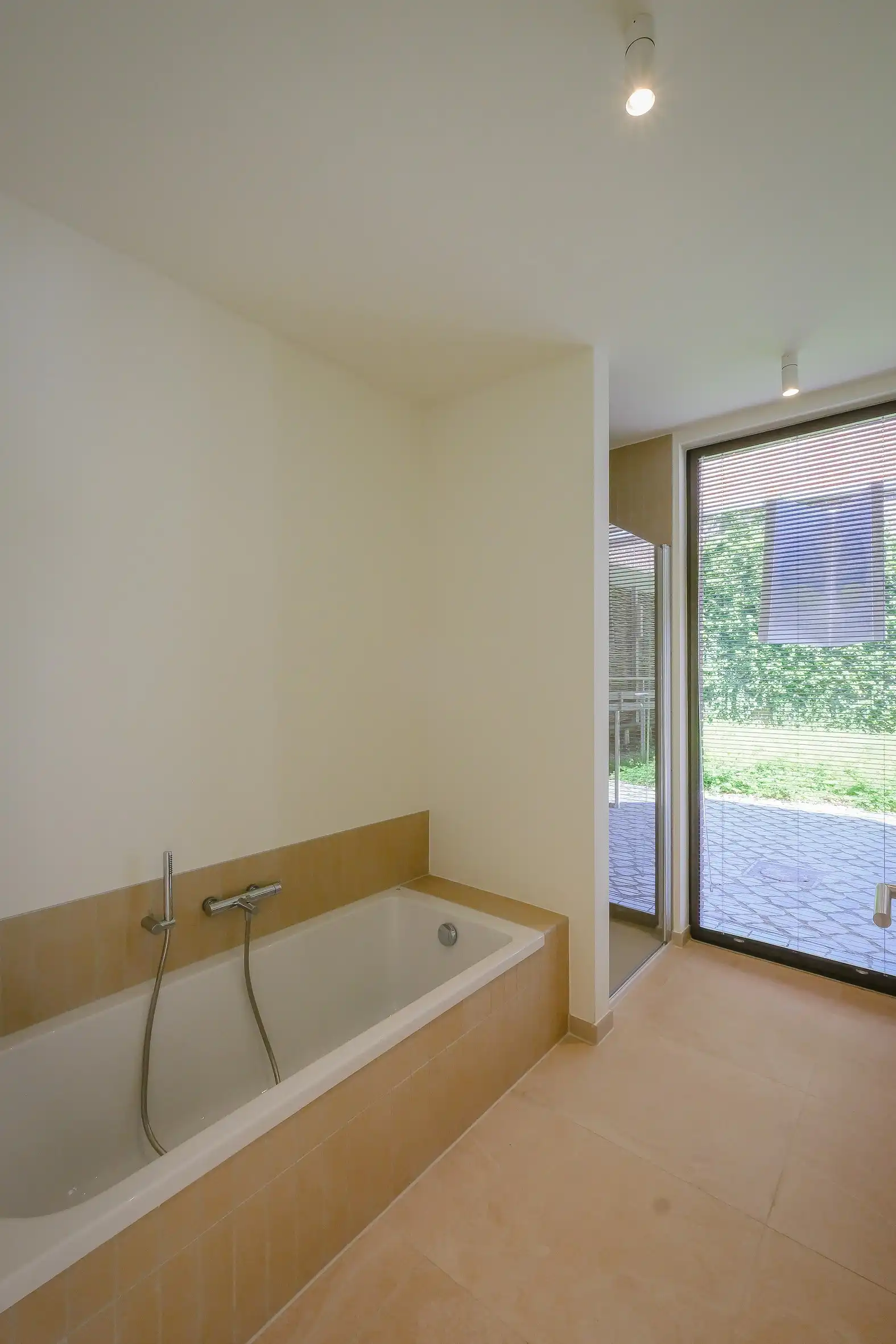 Nieuwbouwappartement met 2 slaapkamers in het charmante Oud-Rekem foto 9