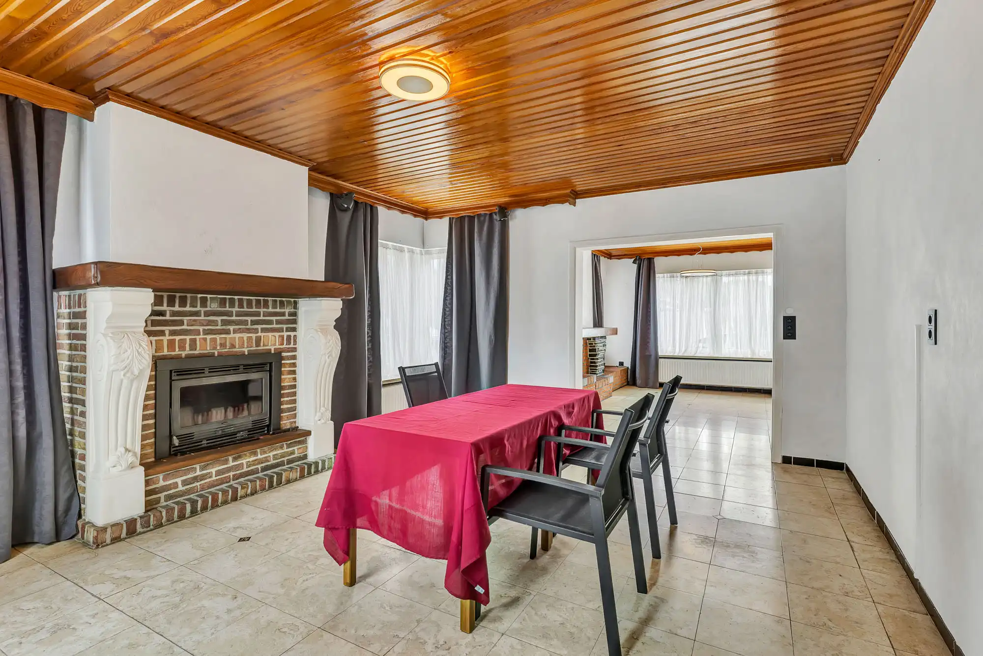 Goed onderhouden woning met garage en tuin foto 5