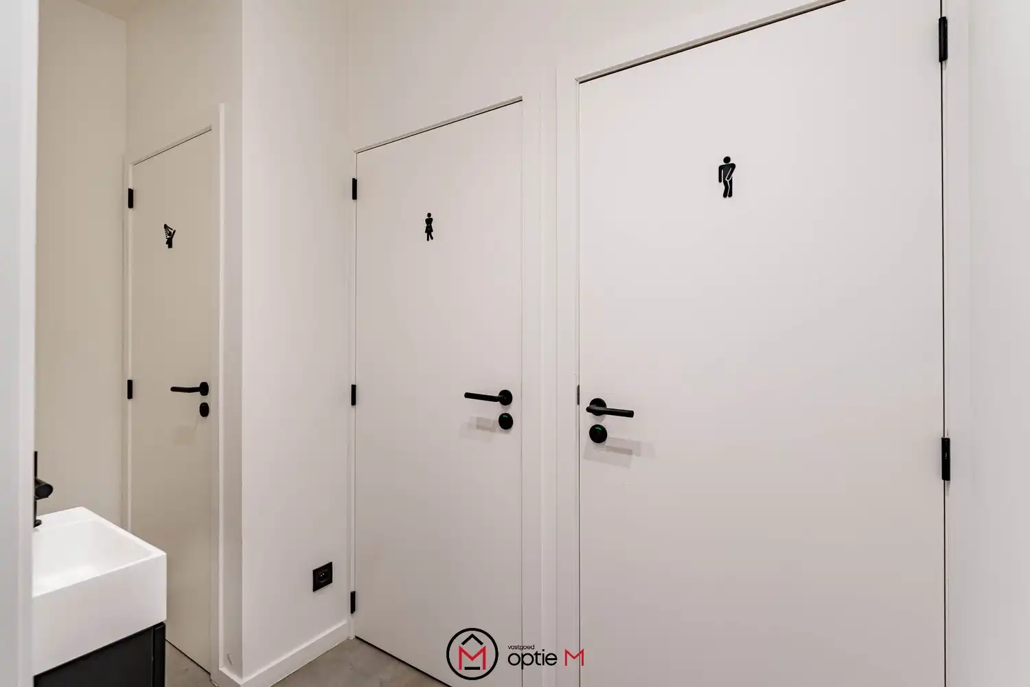 Moderne bedrijfsunit met kantoren in Heusden foto 8