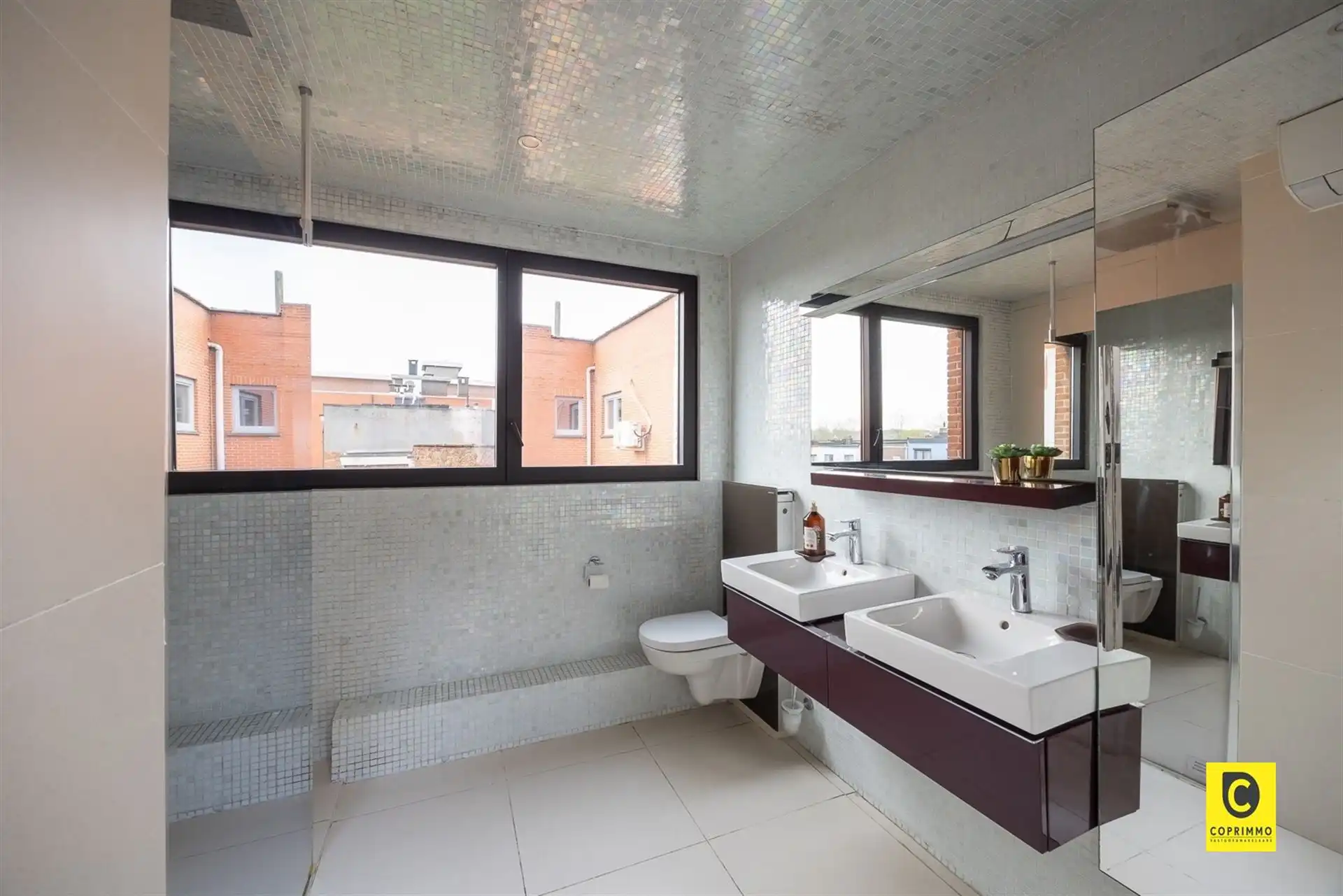 Woning met ruime zuidgerichte tuin foto 14