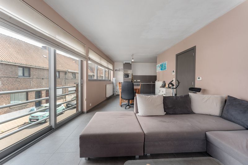 Centrum Roeselare : Energiezuinige appartement met garage in het Roeselare foto {{pictureIndex}}