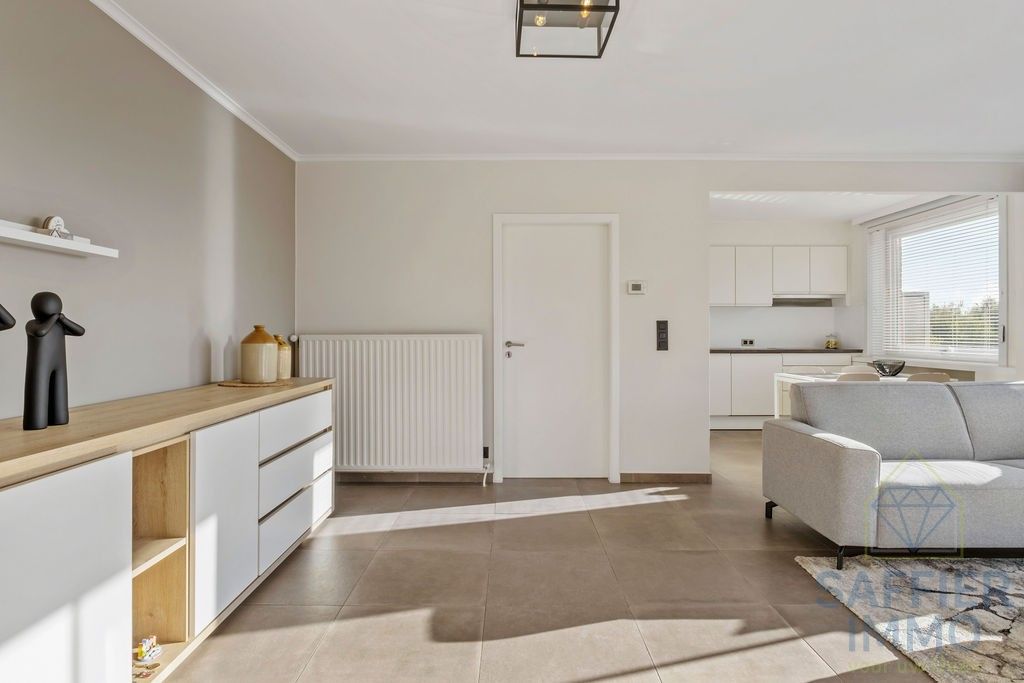 Instapklaar en volledig gerenoveerd appartement te koop in Roeselare foto 8