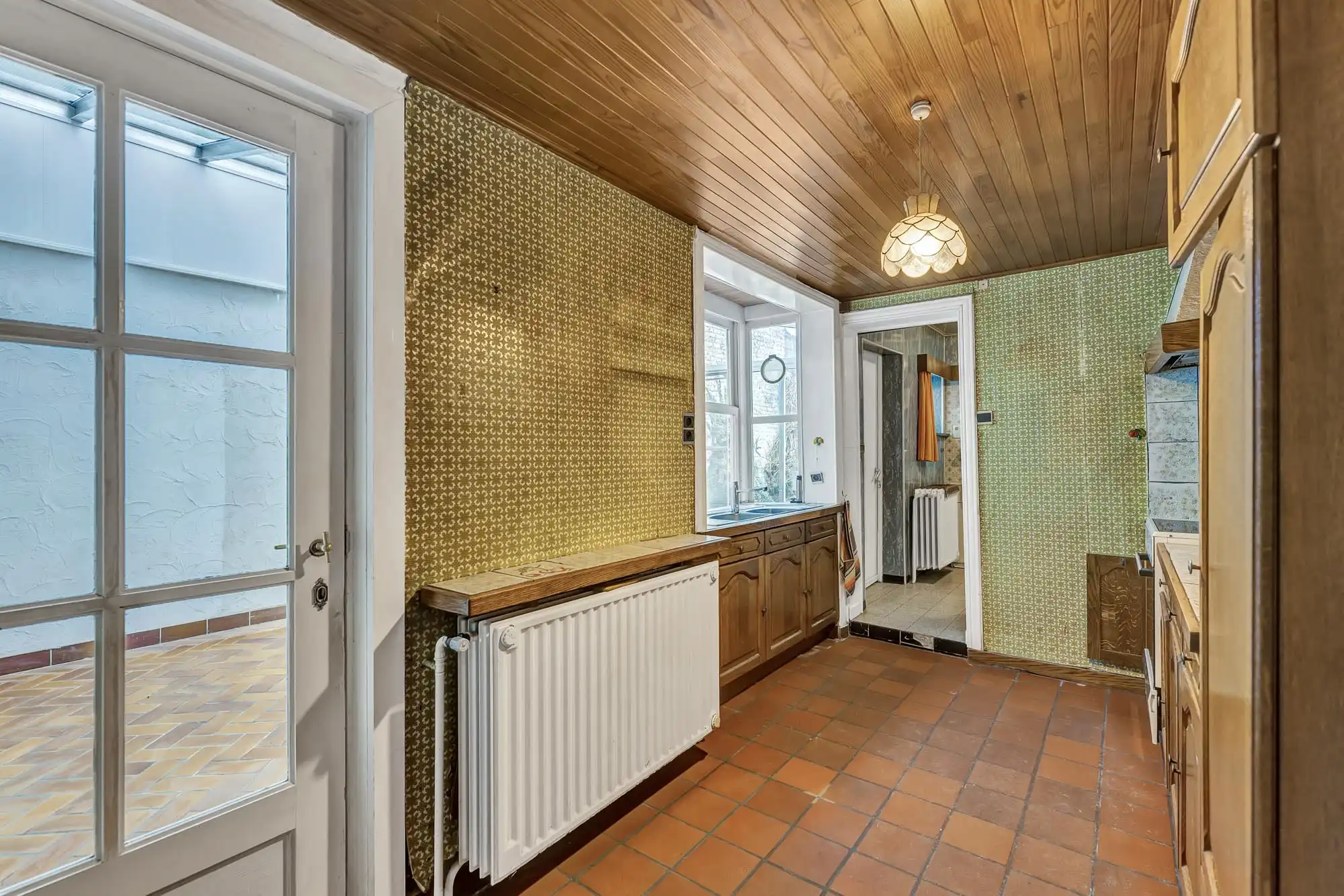 Charmante rijwoning met tuin, garage en parkeerplaats foto 7