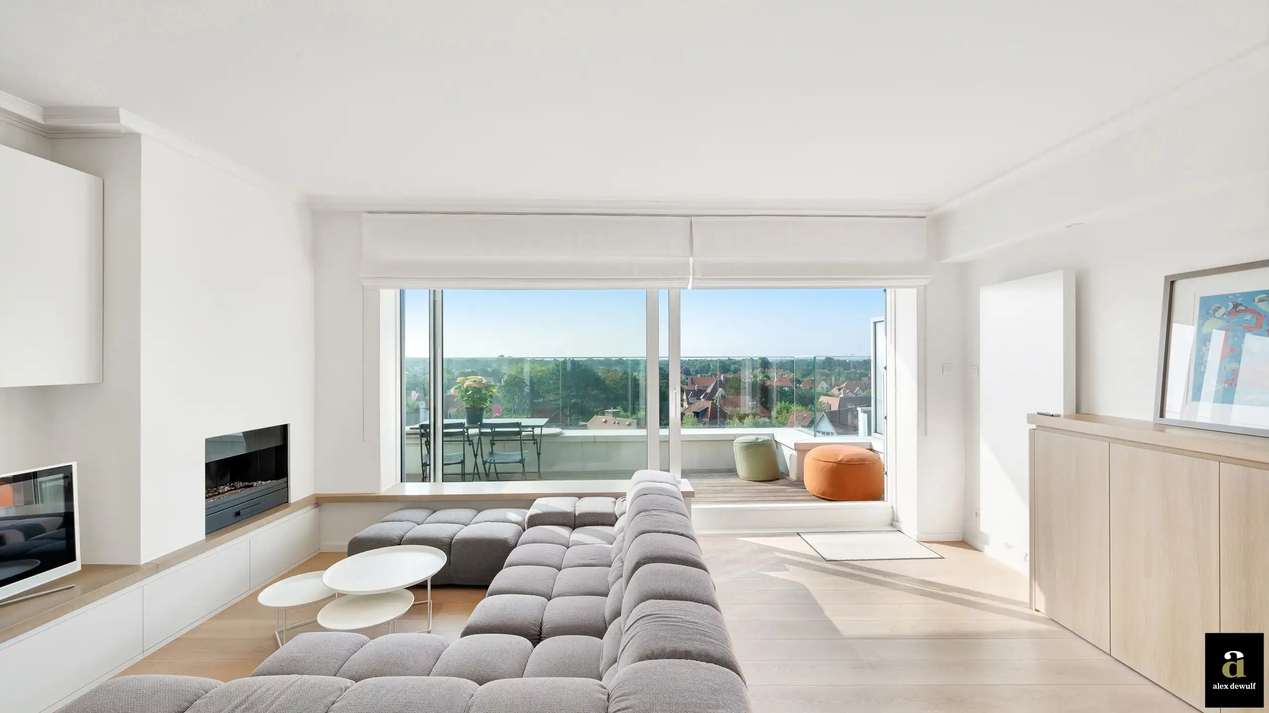 Ruim appartement 3 slpk met zonnig terras te Zoute[Kustlaan] foto {{pictureIndex}}