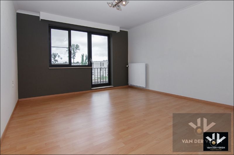 Ruim en zeer goed onderhouden triplex met veel mogelijkheden op goed bereikbare locatie in het gezellige Diepenbeek foto 22