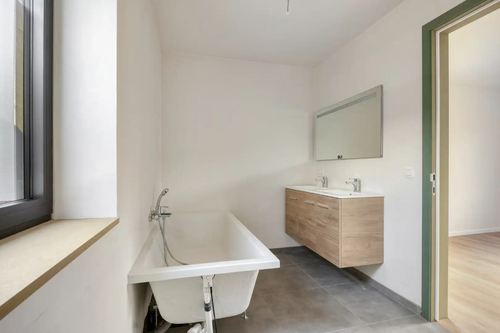 Afgewerkte open bebouwing met 5 slaapkamers, tuin, terras, zolder en garage in Kerkom! - EPB A kWh/m² - bewoonbare opp. 183 m² foto 19
