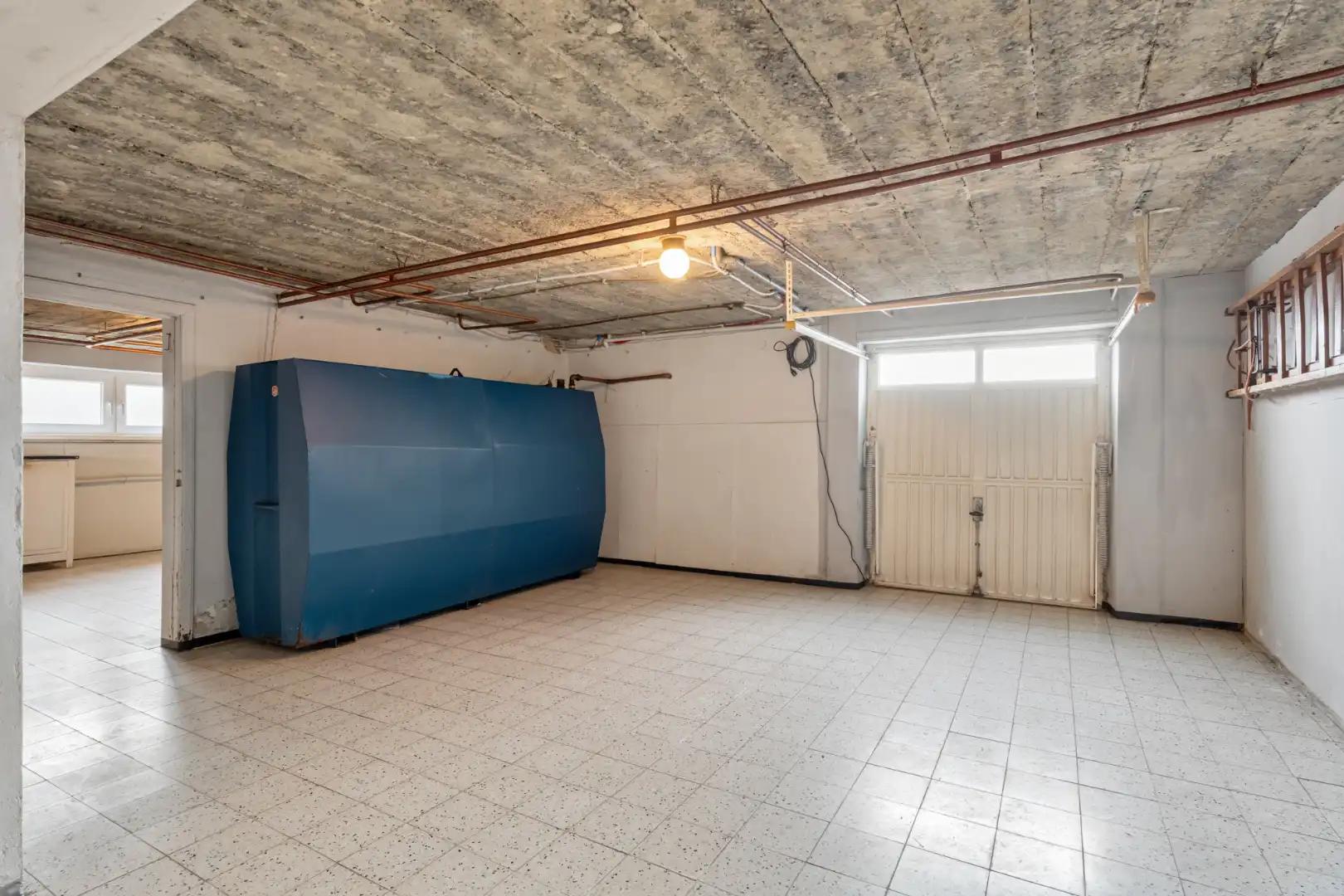 Op te frissen, halfvrijstaande gelijkvloerse woning gelegen in een rustige omgeving op 8a58ca. foto 18