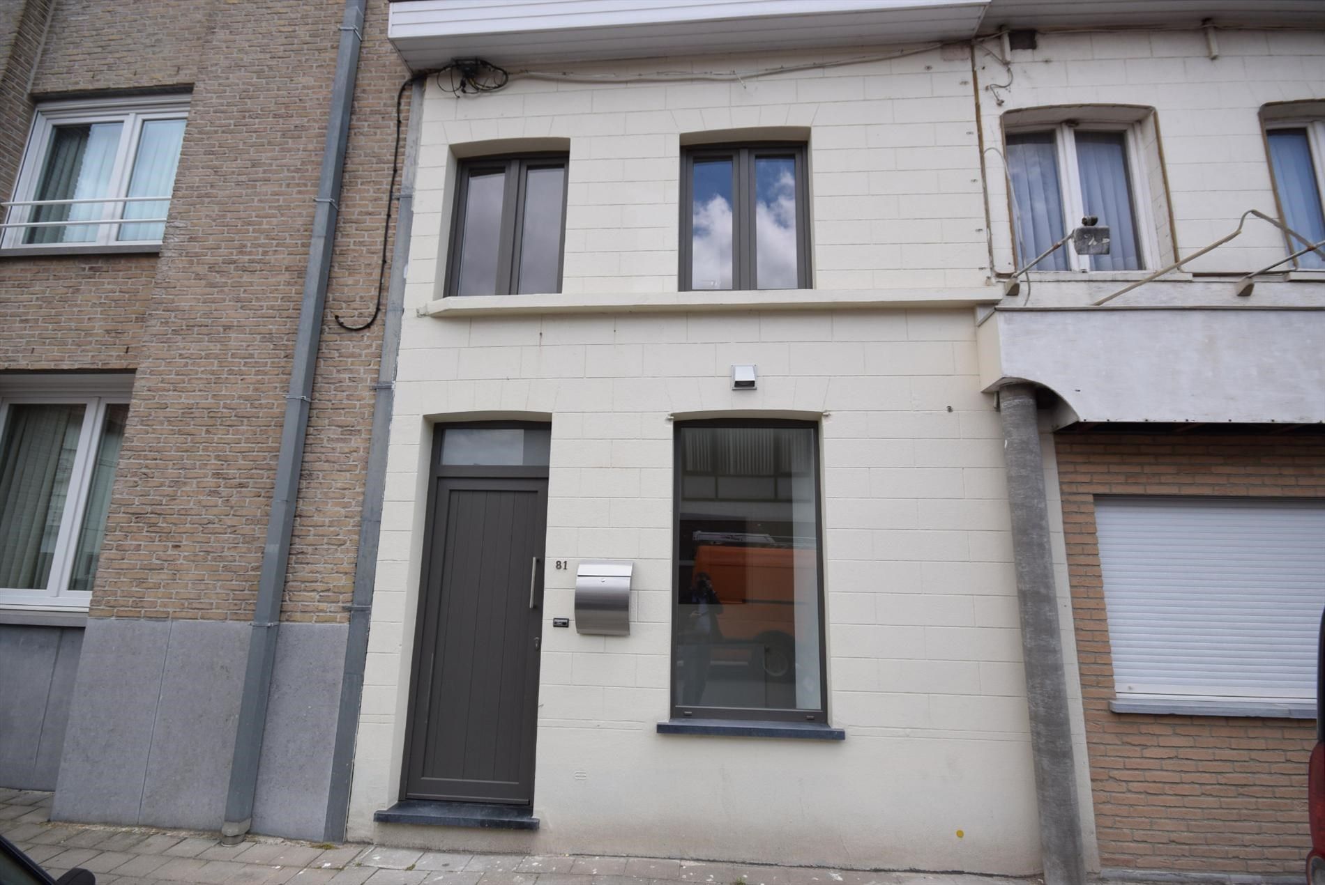 INSTAPKLARE WONING NABIJ CENTRUM ROESELARE  foto {{pictureIndex}}