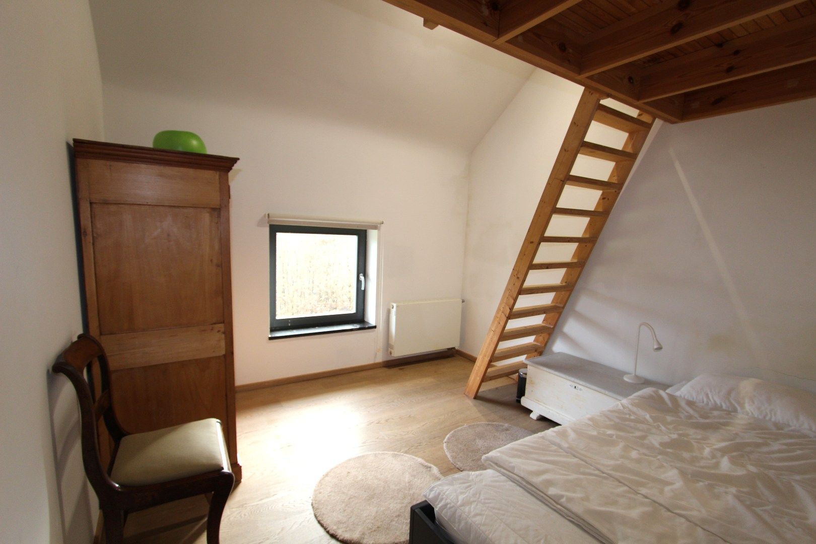 RUIME WONING VAN 390 m² MET GROTE TUIN EN ZWEMBAD foto 21