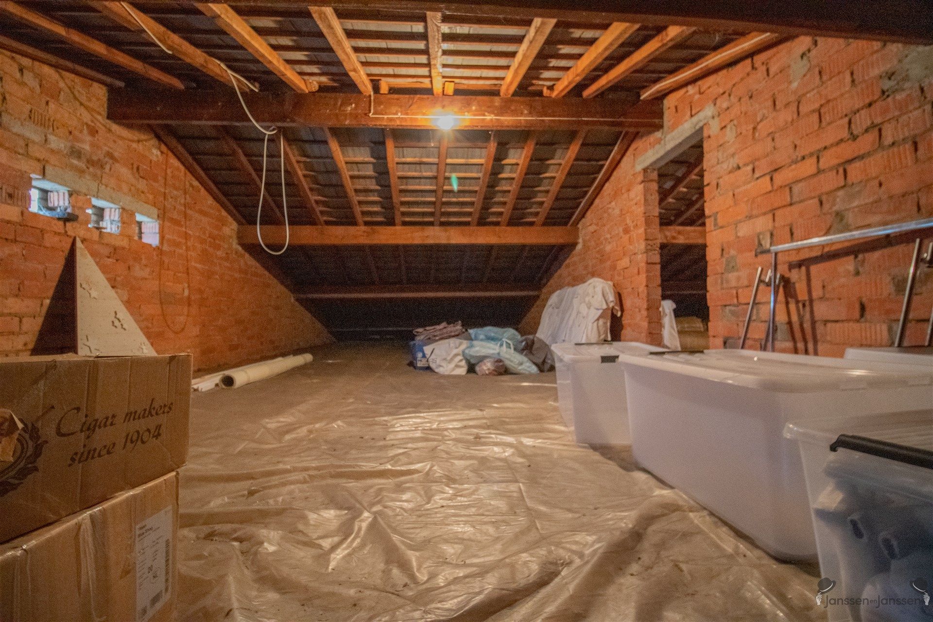 Rustig gelegen gelijkvloerse woning met 3 slaapkamers en bijhuis op  750 m foto 15