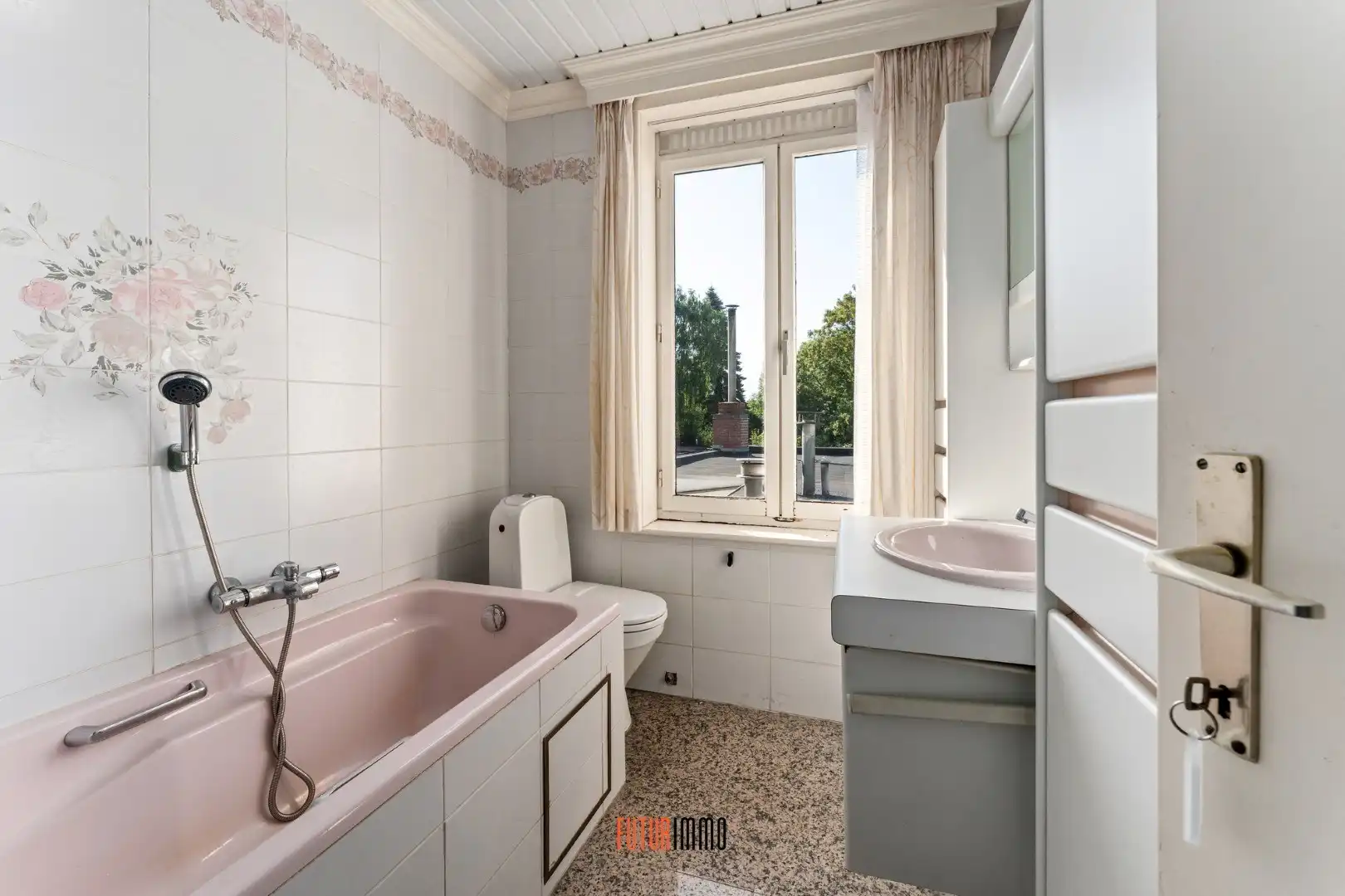 Verrassend ruime woning met prachtige tuin foto 22