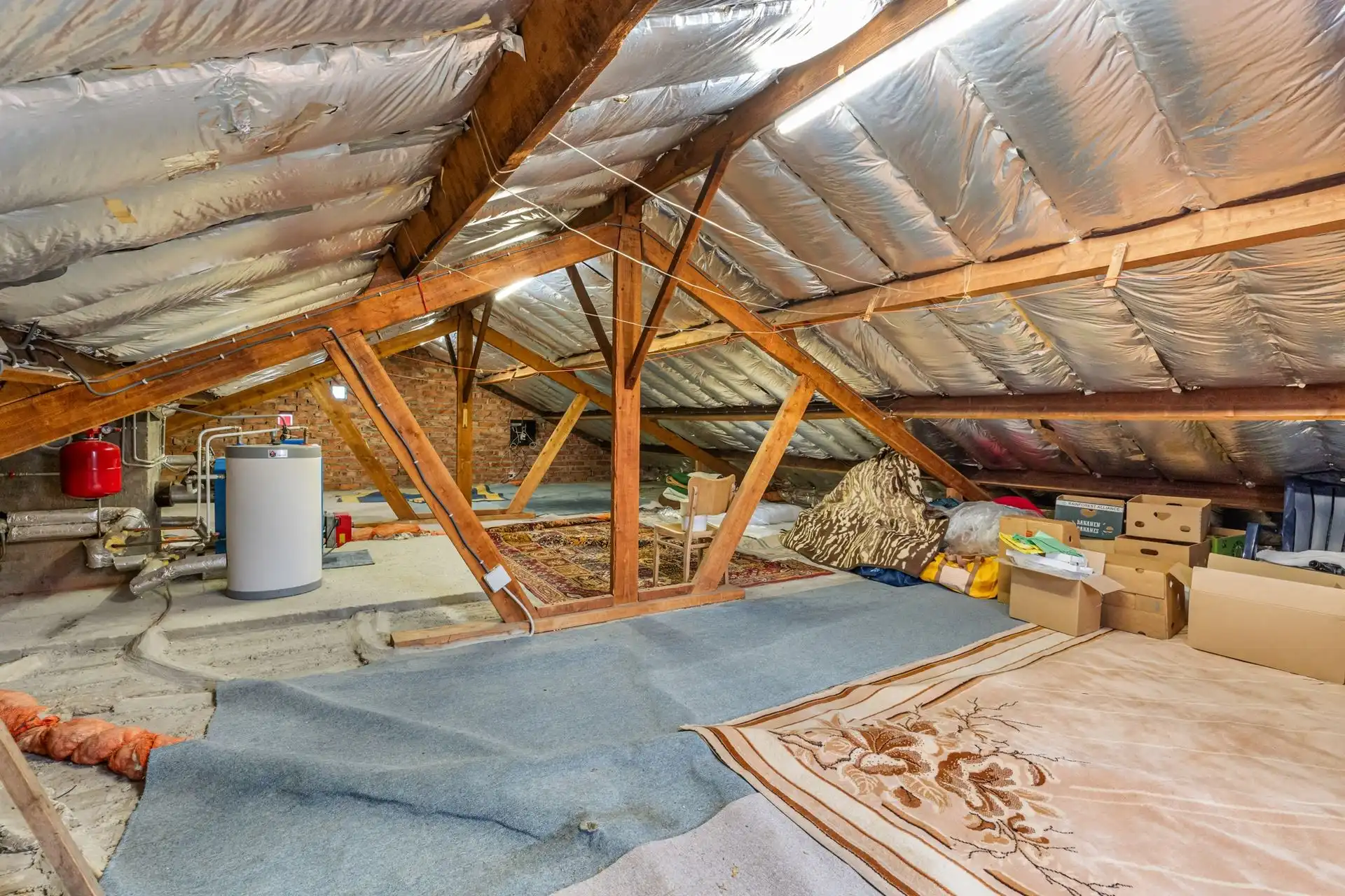 Vrijstaande eengezinswoning met bijhorende gronden foto 25