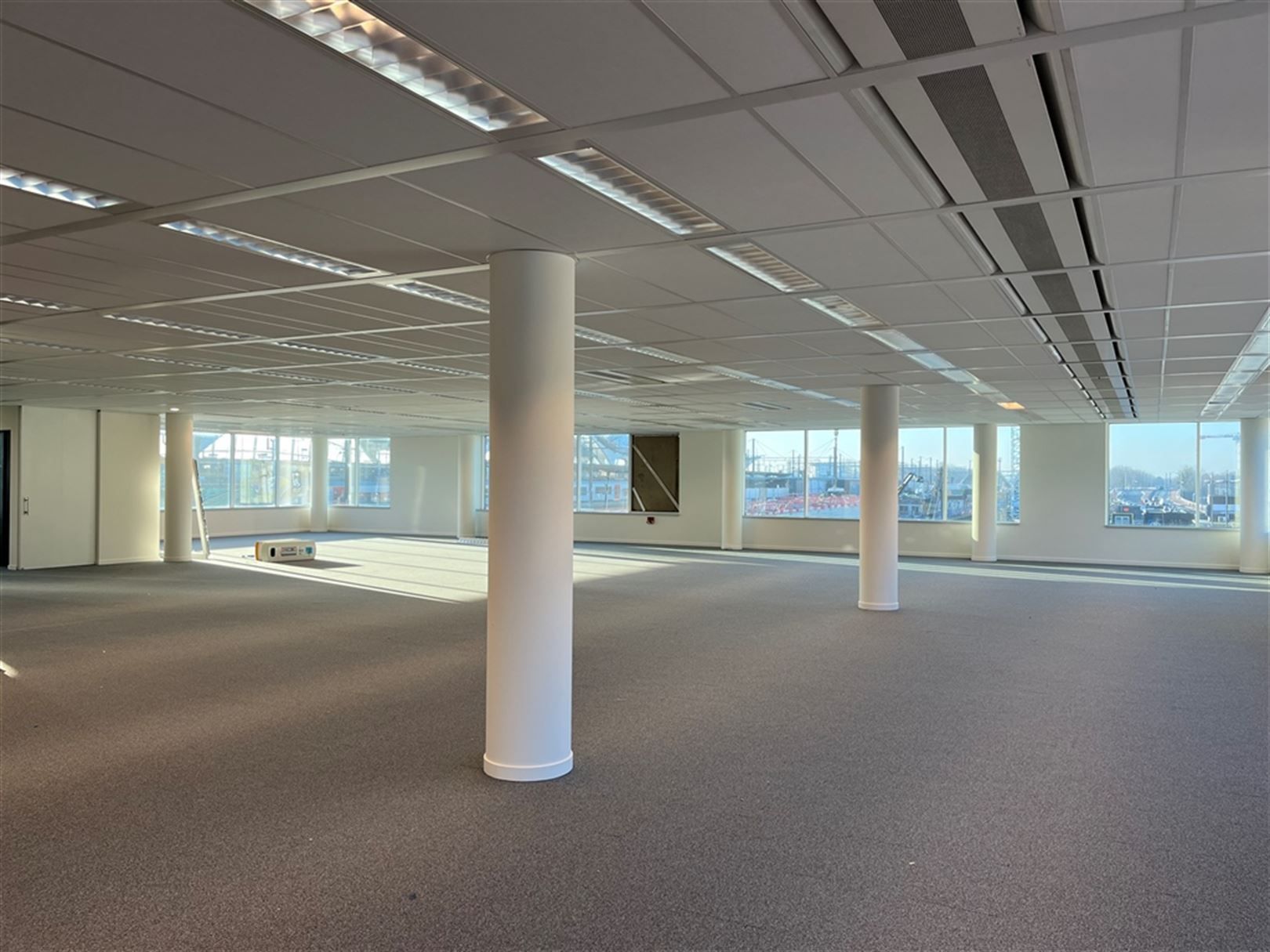 Kantoren tussen 420m² en 1039m² gelegen aan het Centraal-Station van Mechelen foto 5